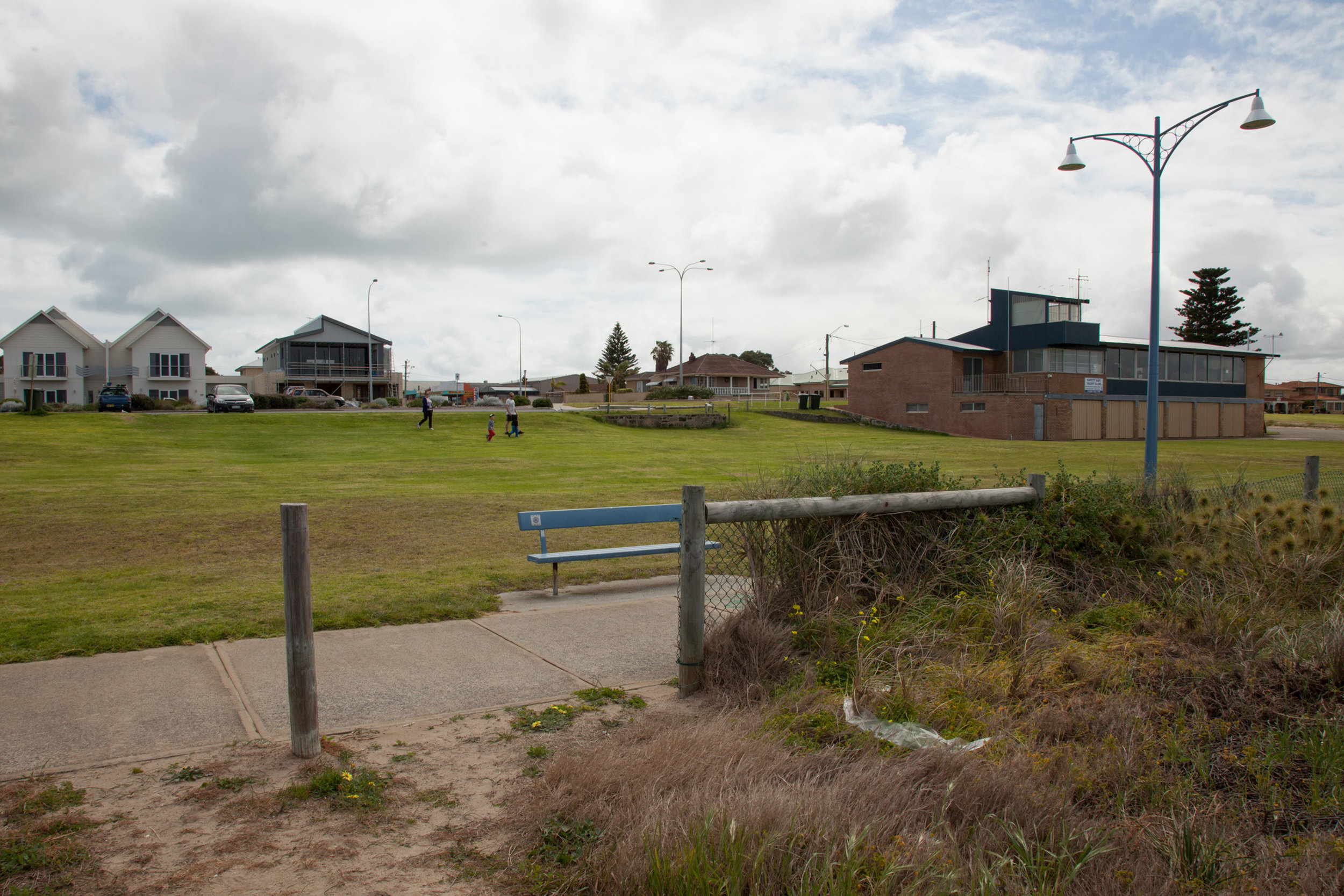 Plate 9: The start of sand track heading towards Tern Island, looking back towards the yacht club.