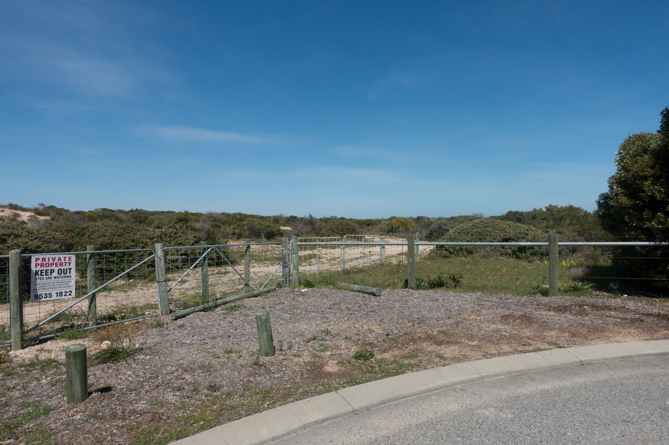 Plate 9: Fenced off section at the end of Foreshore Drive