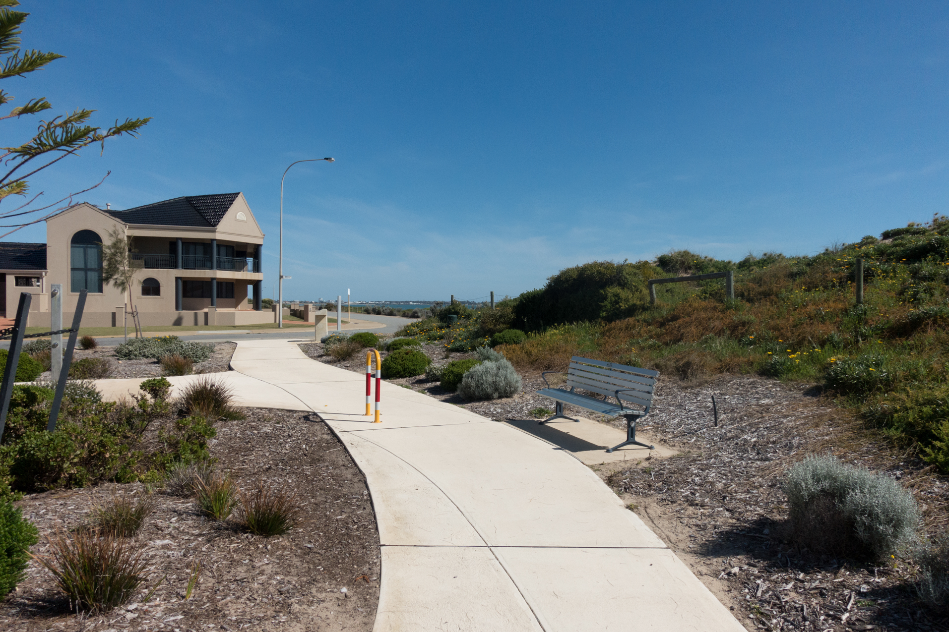 Plate 4: Path onto Ormsby Terrace from surf club reserv