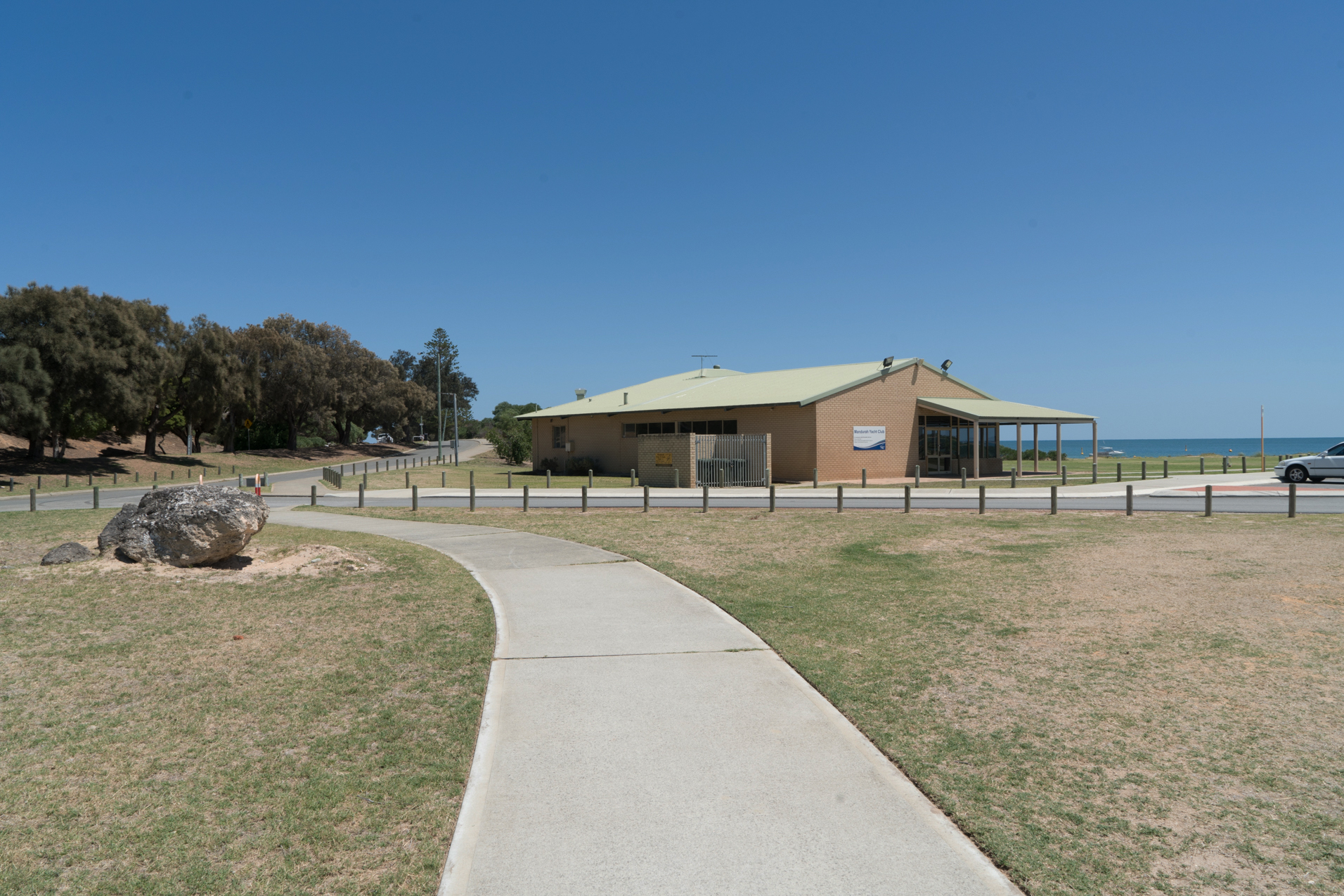 Plate 1: Carpark and Mandurah Yacht club
