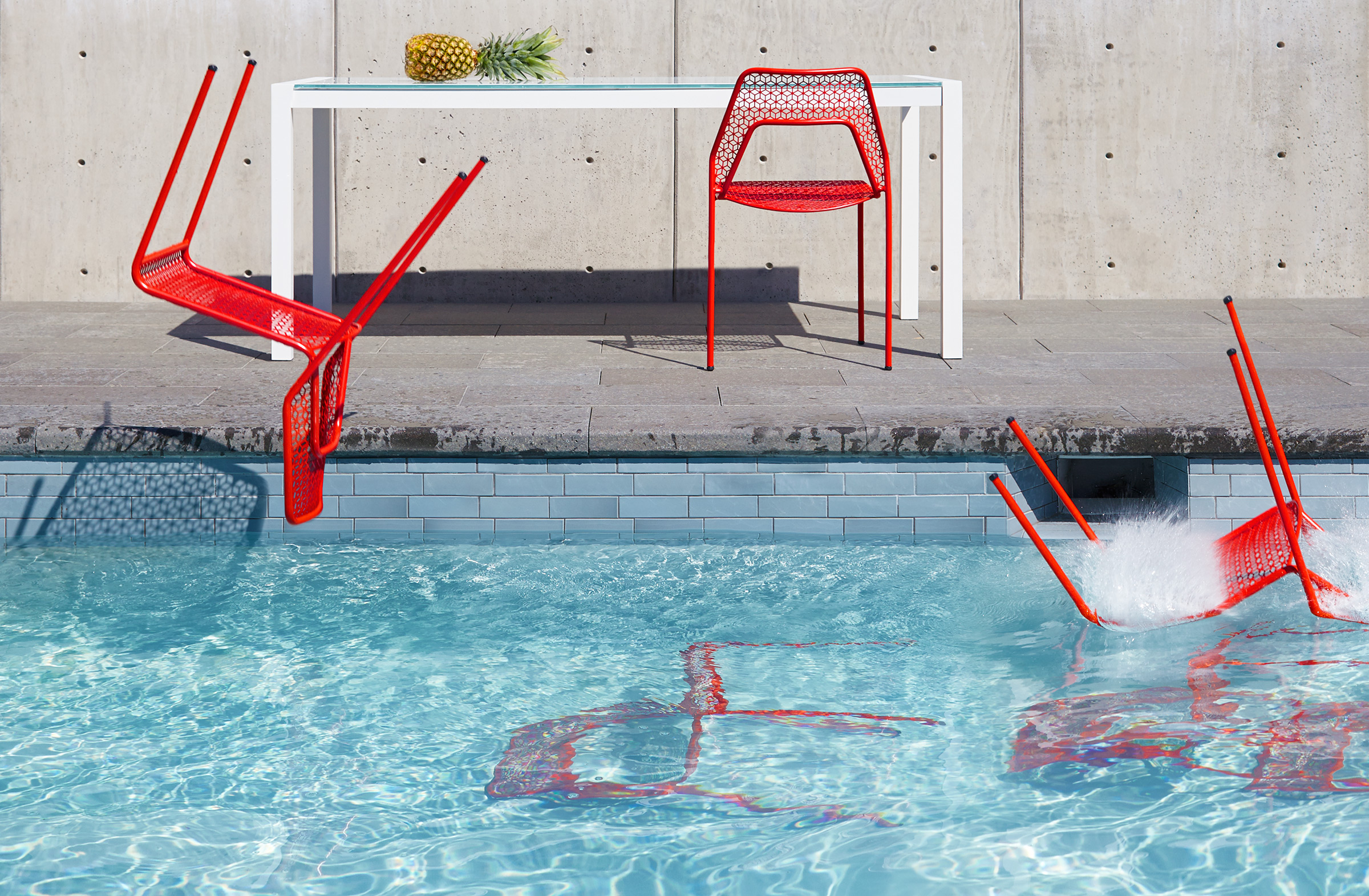 Pickup_S16_BackCoverMeshPool1.jpg