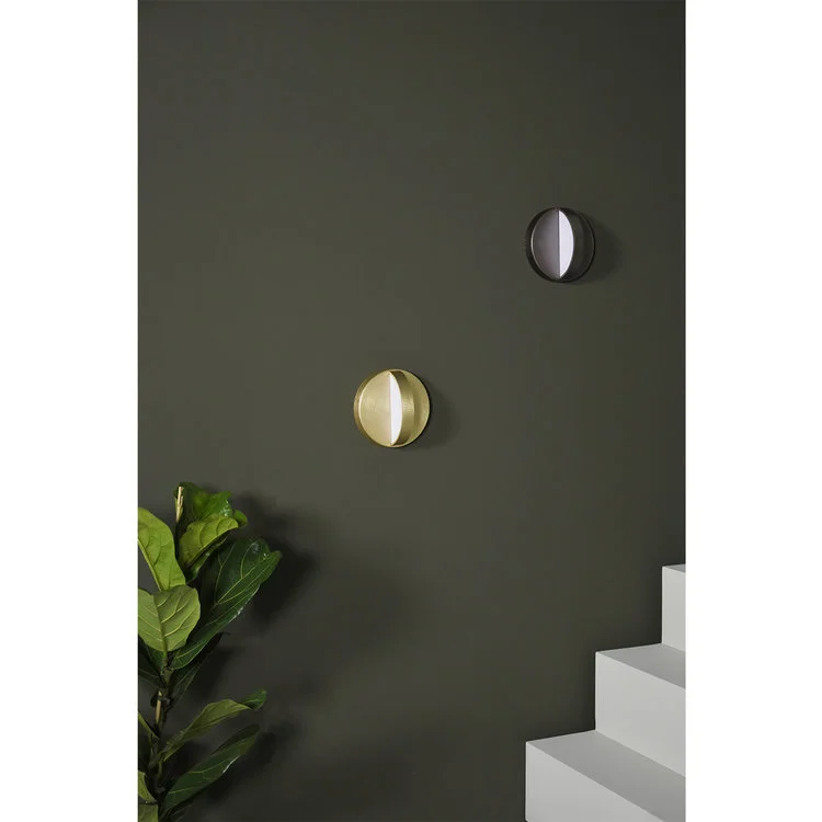 PLUS WALL LAMP MOOD.jpg