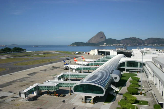 Aeroporto_Santos_Dumont_Infraero_01_15.jpg