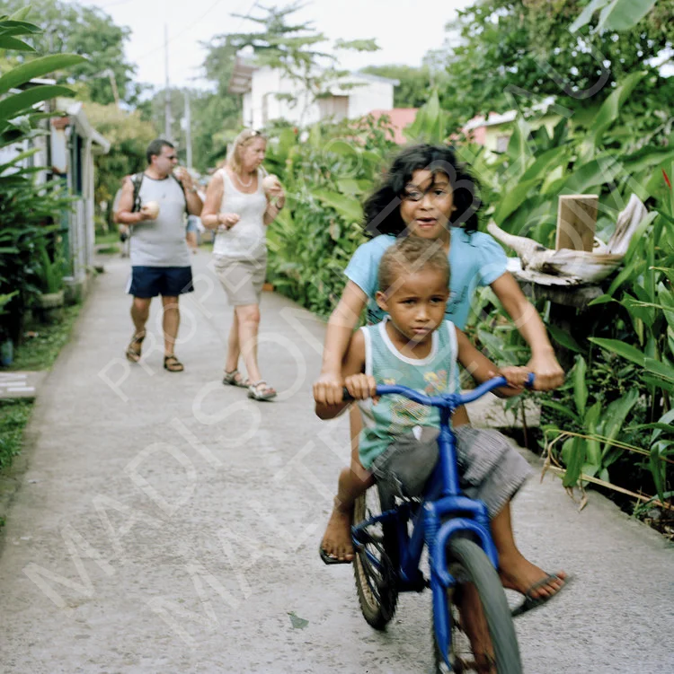 kidsonbike.jpg