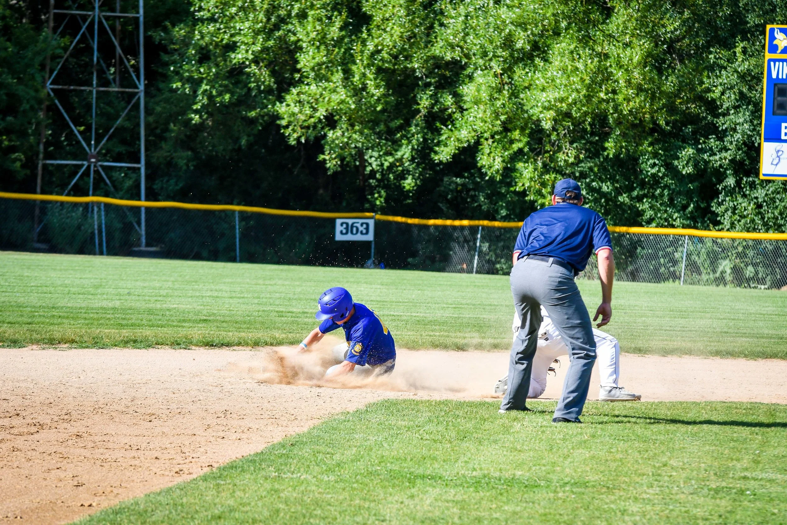 Mark Laleman steals 2nd 2.jpg