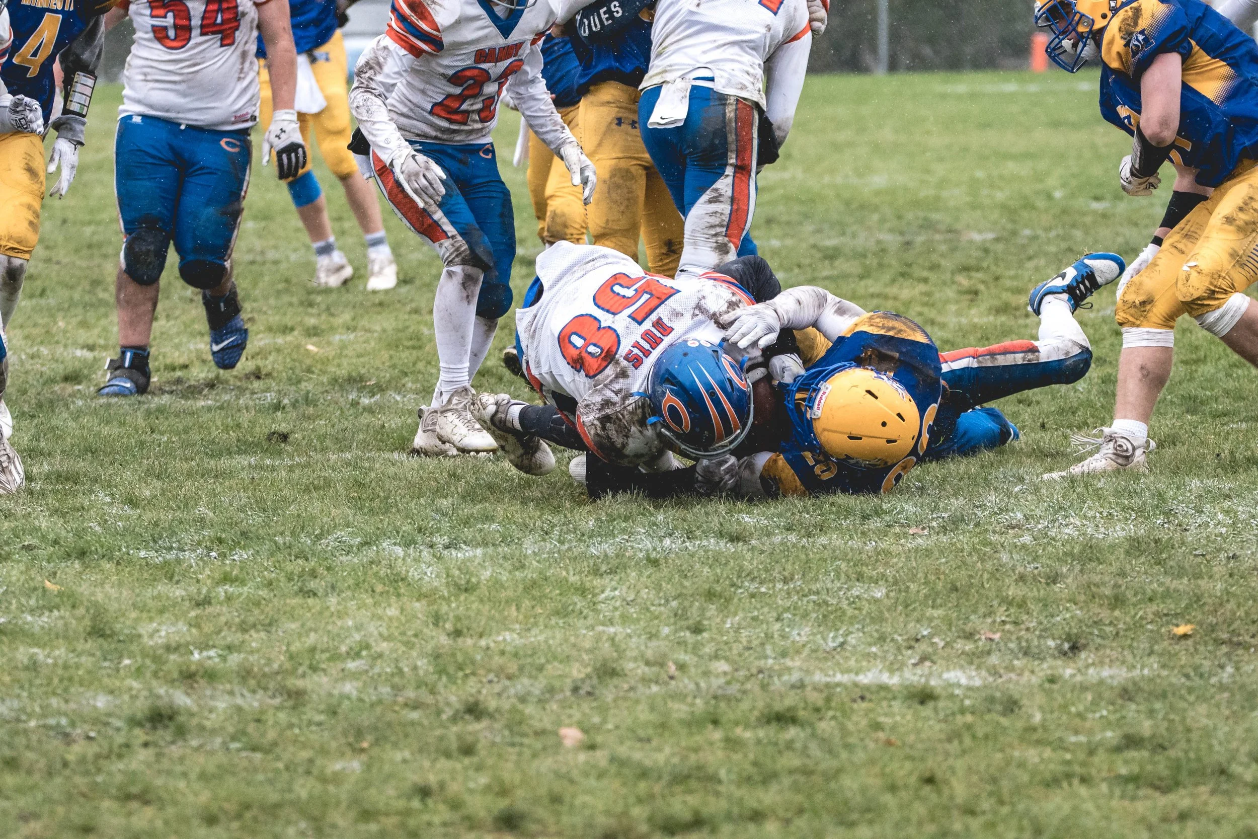 Johnathon Duis brings down Minneota RB Ryan Meagher.JPG