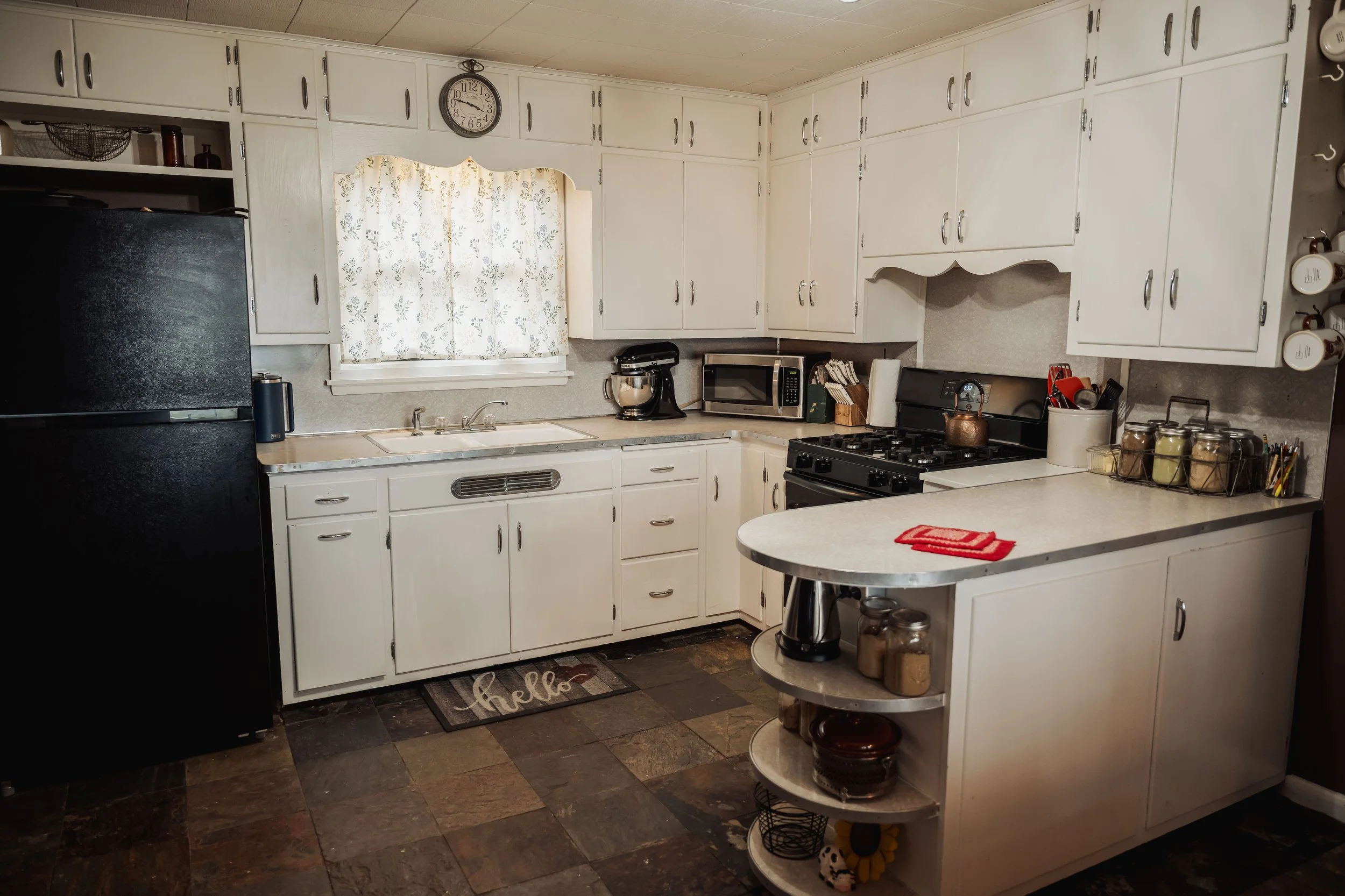 Kitchen (3).jpg