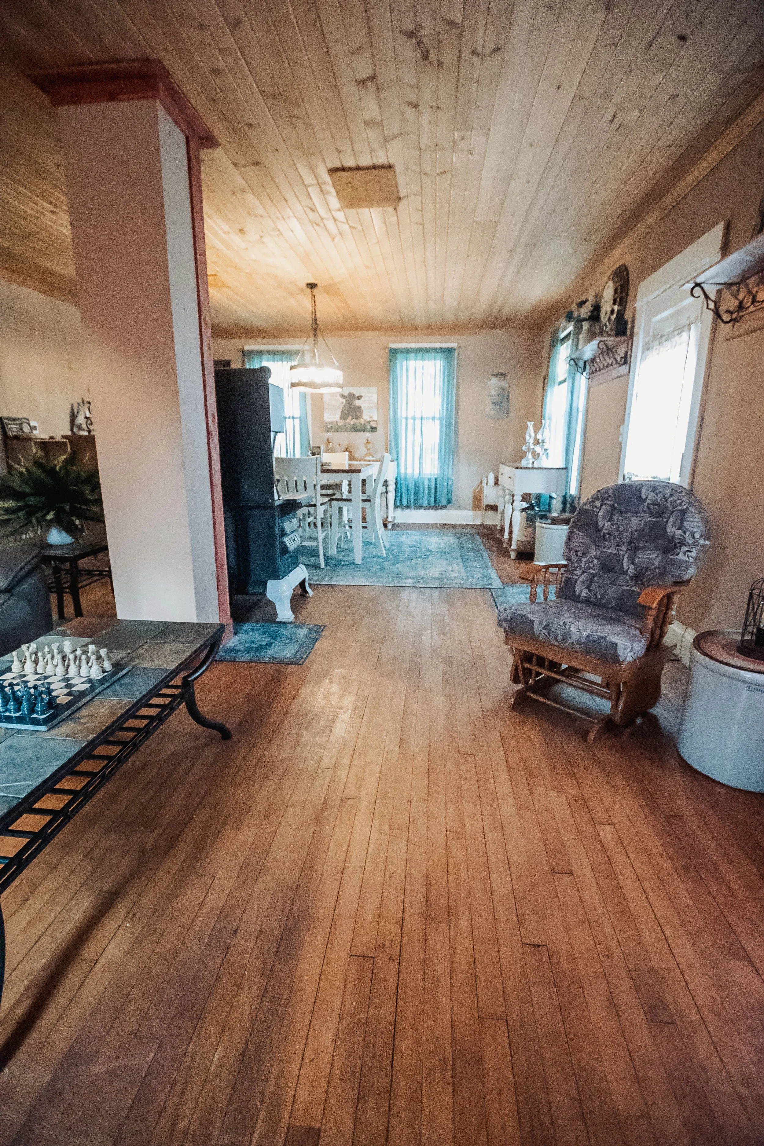 living room (14).jpg