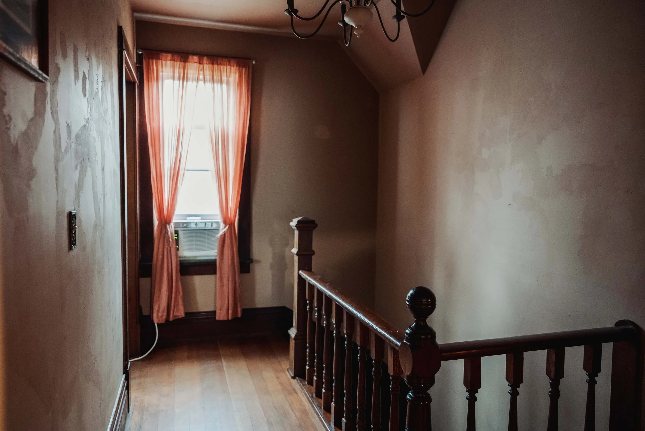 upstairs hall (4).jpg