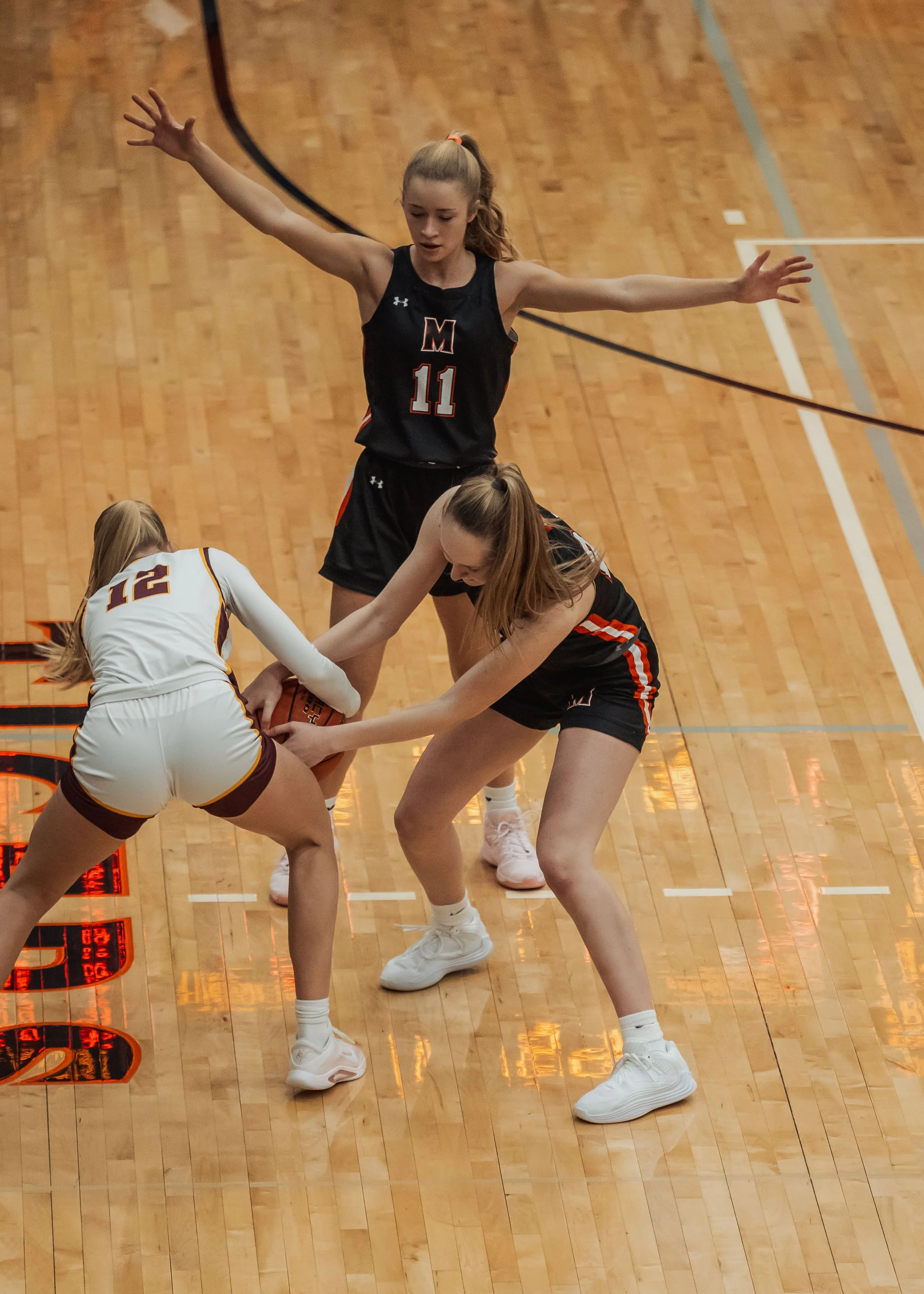 girls bball banner 2526 dark (1 of 1).JPG