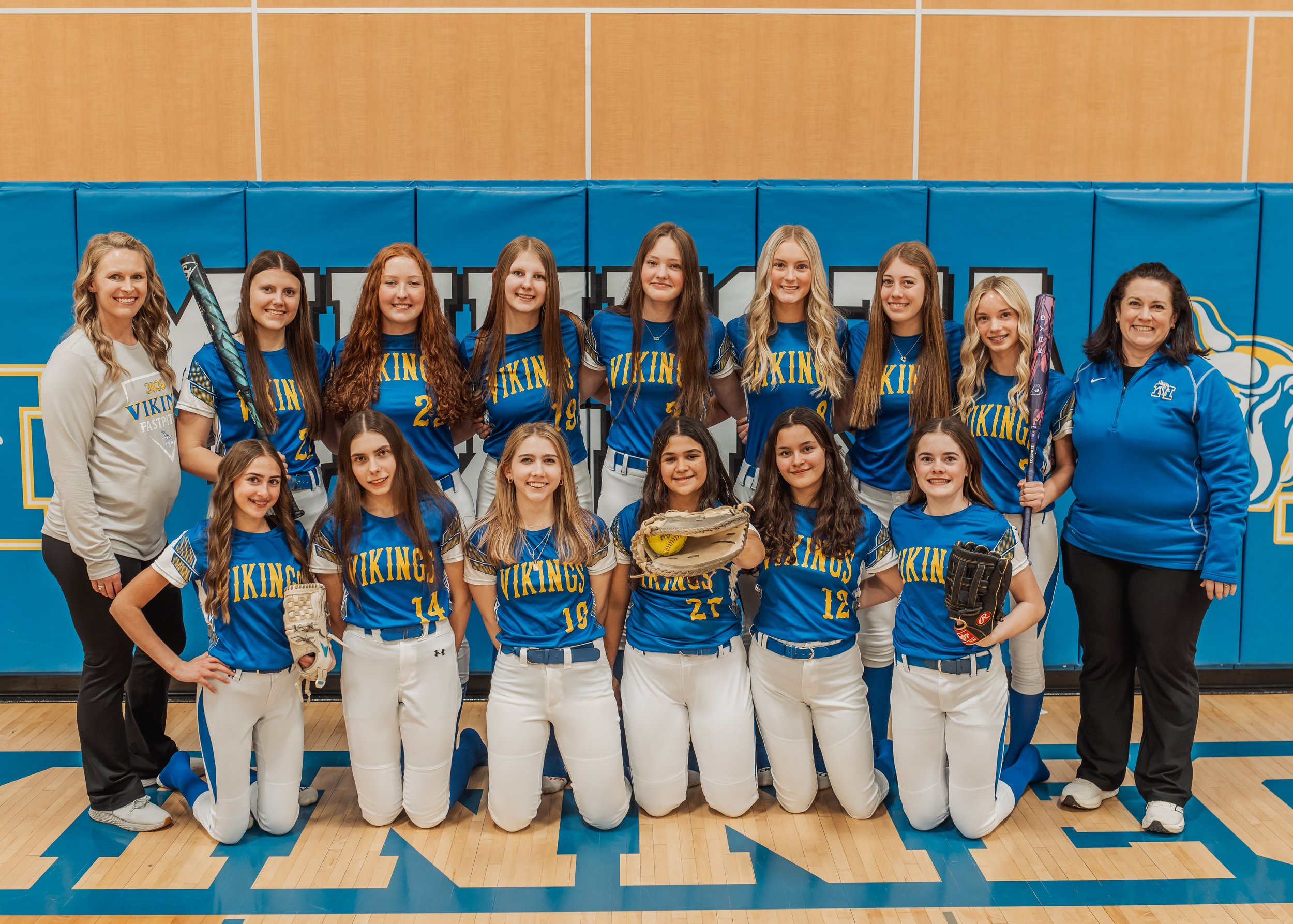 JV Softball Team (1 of 1).JPG