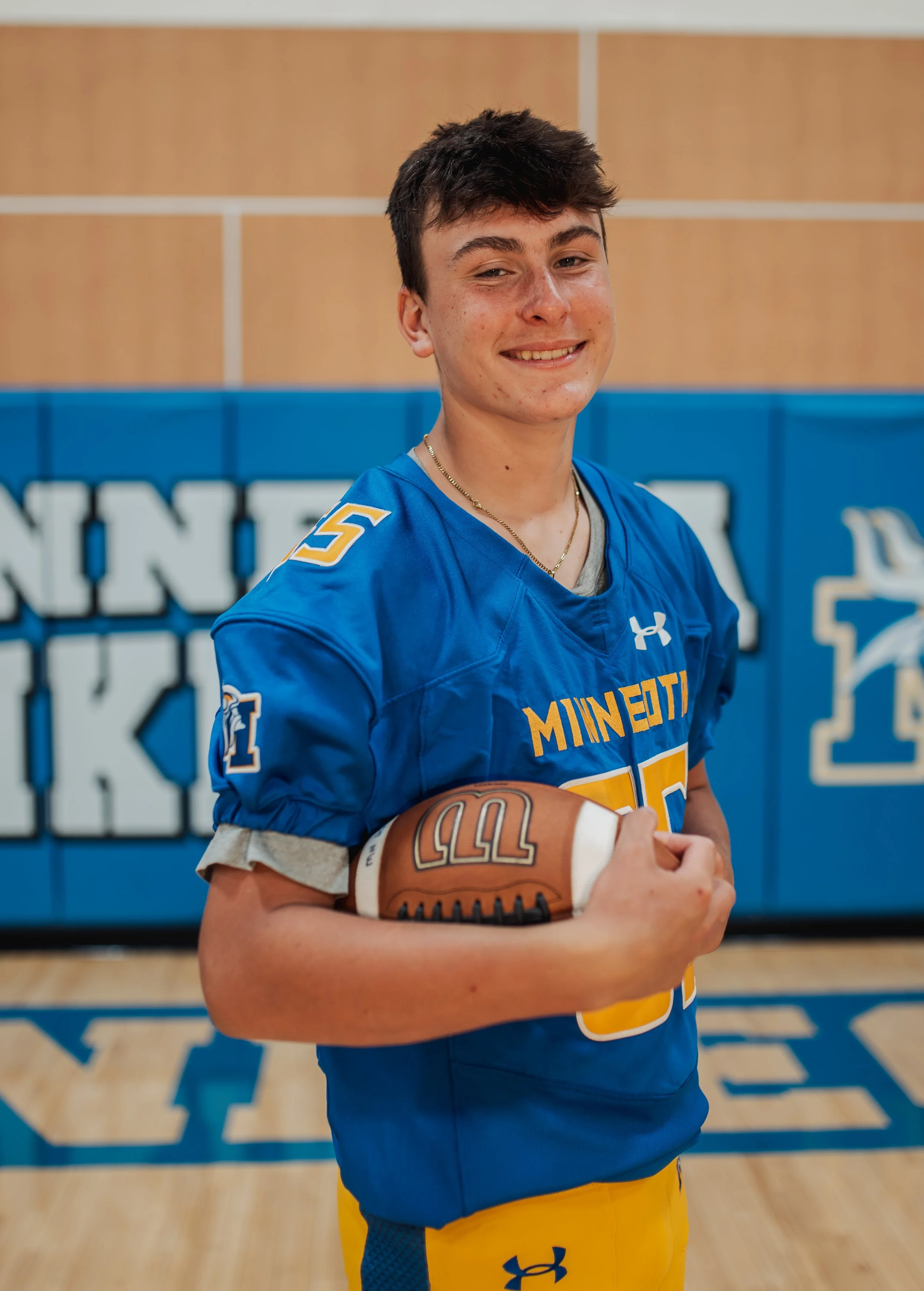 noah bottleberghe  Varsity (1 of 1).jpg