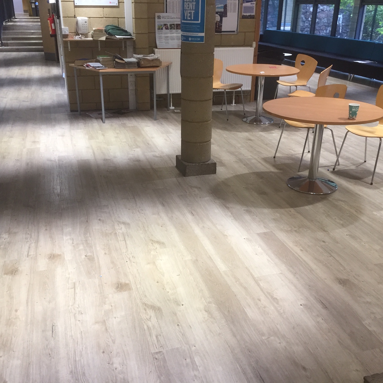  Random lay wood effect LVT