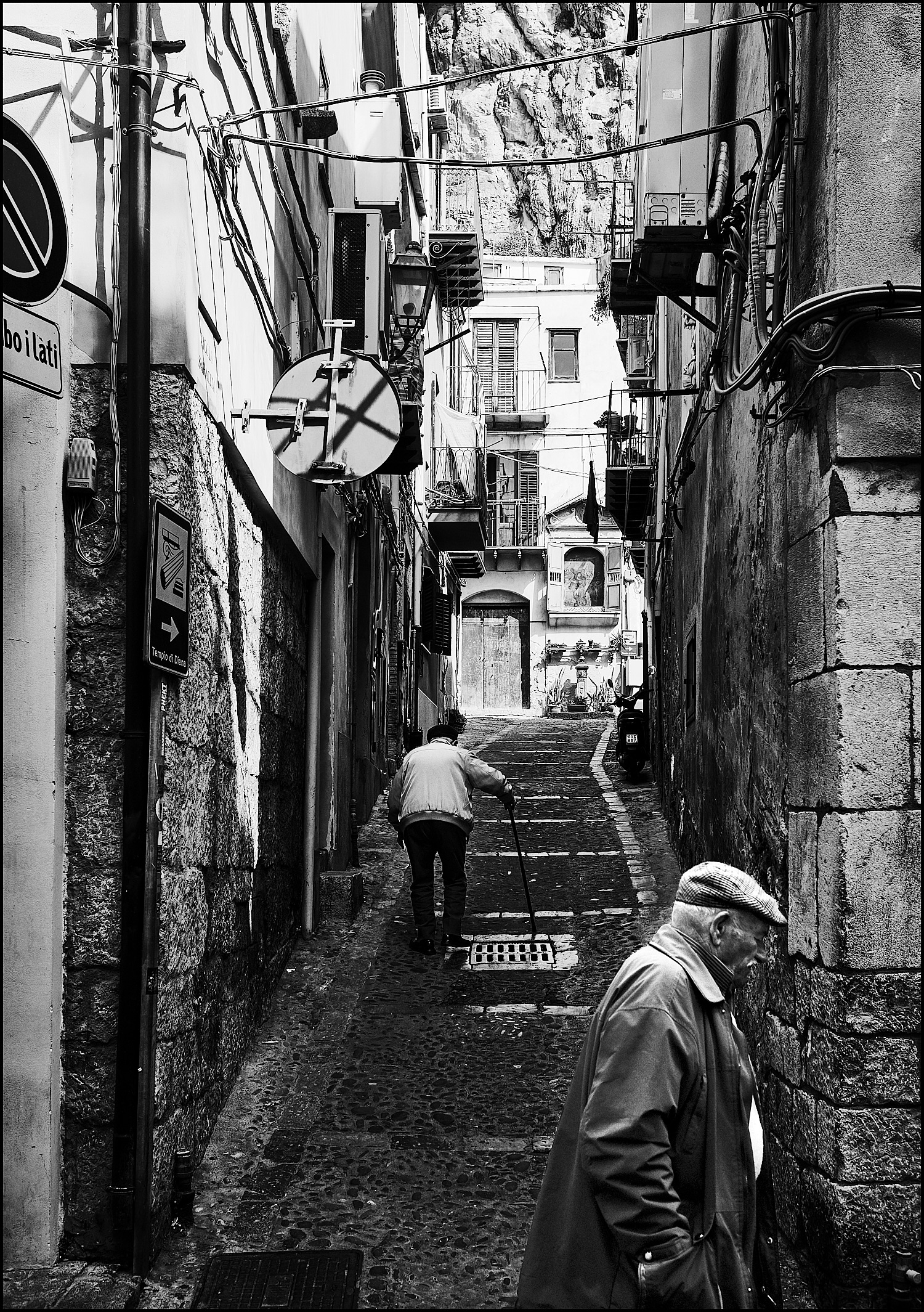 Walking the  streets of Cefalù...