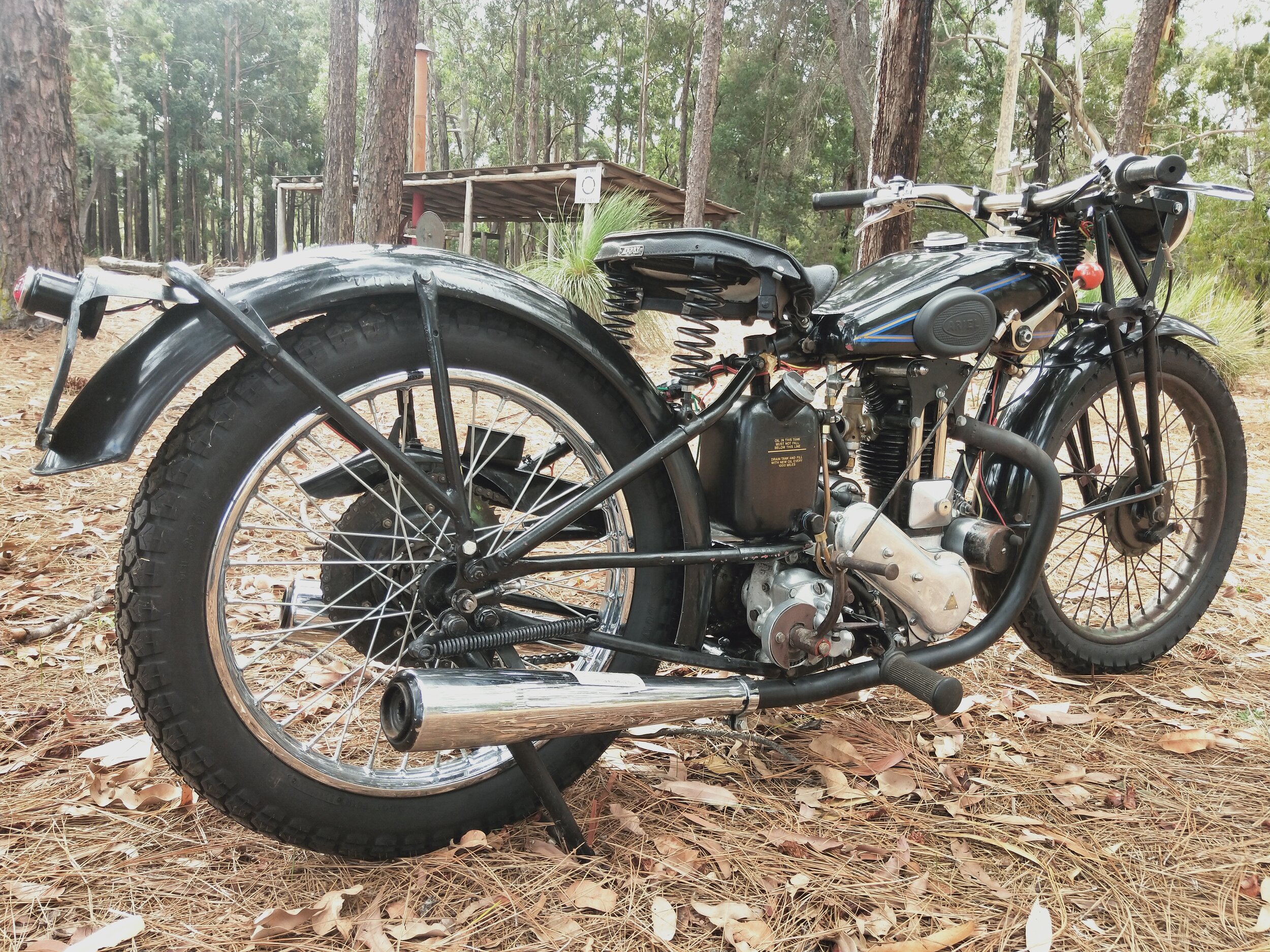 1 Ariel 1929 LF or LG 250 OHV Twin Port (2).jpg