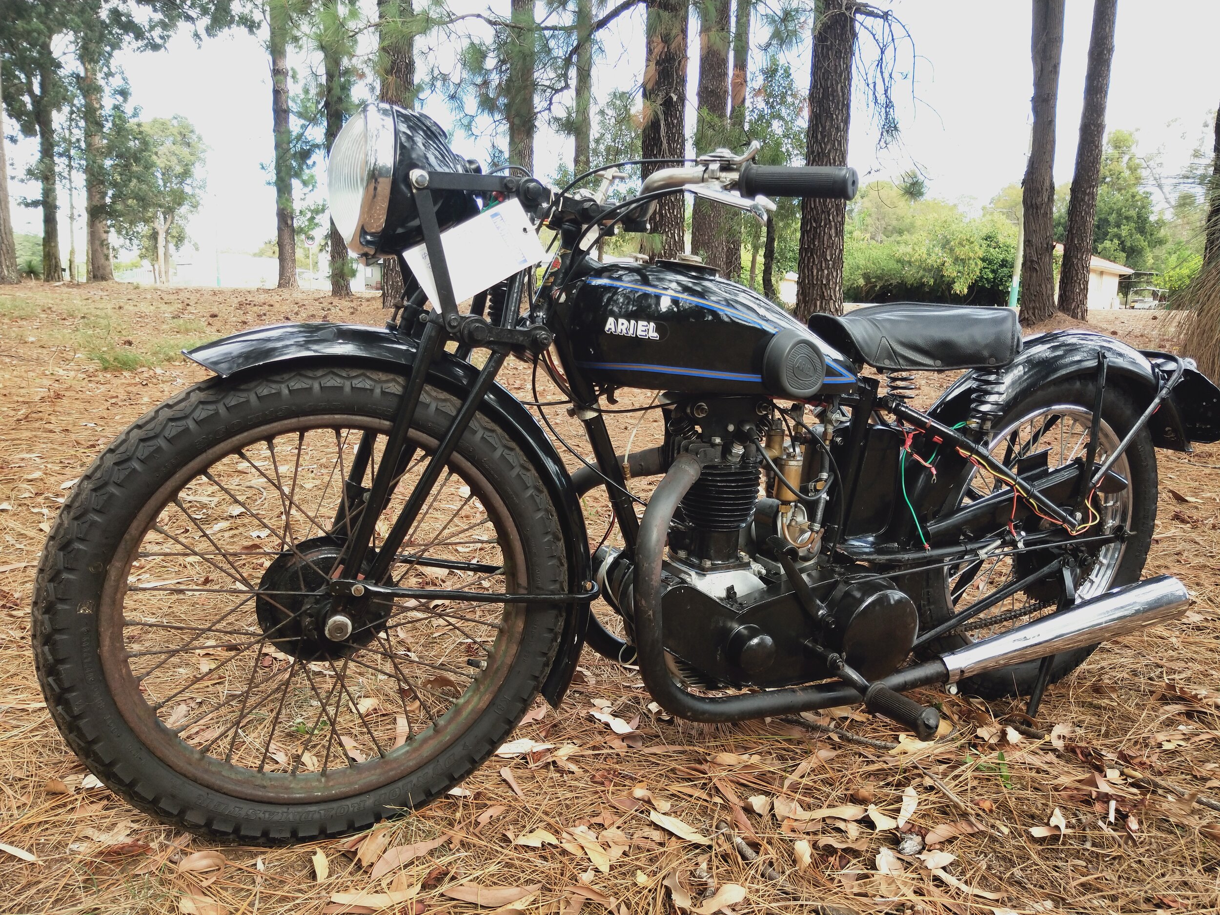 1 Ariel 1929 LF or LG 250 OHV Twin Port (4).jpg