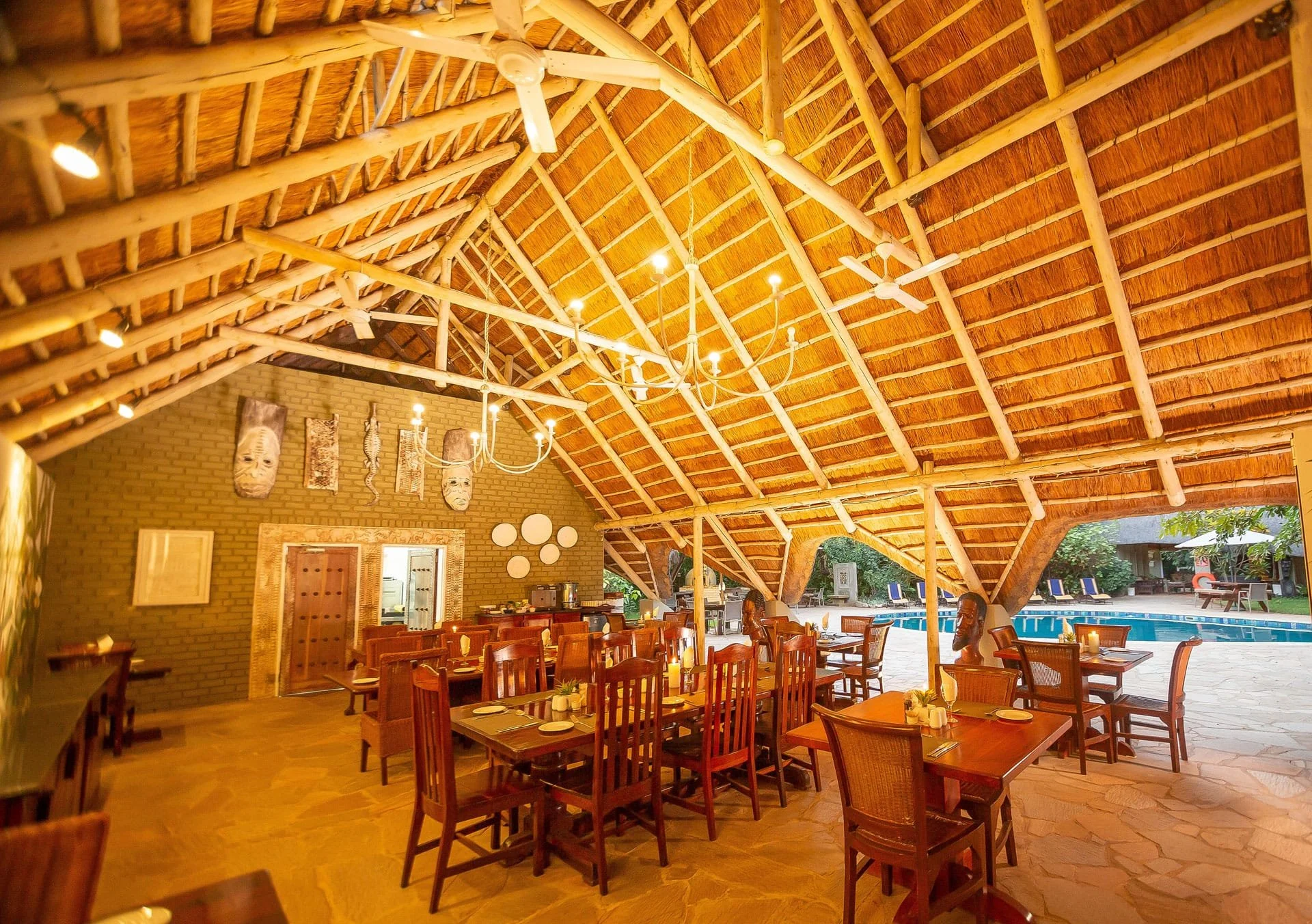 Bayete-Guest-Lodge-Dining.jpg