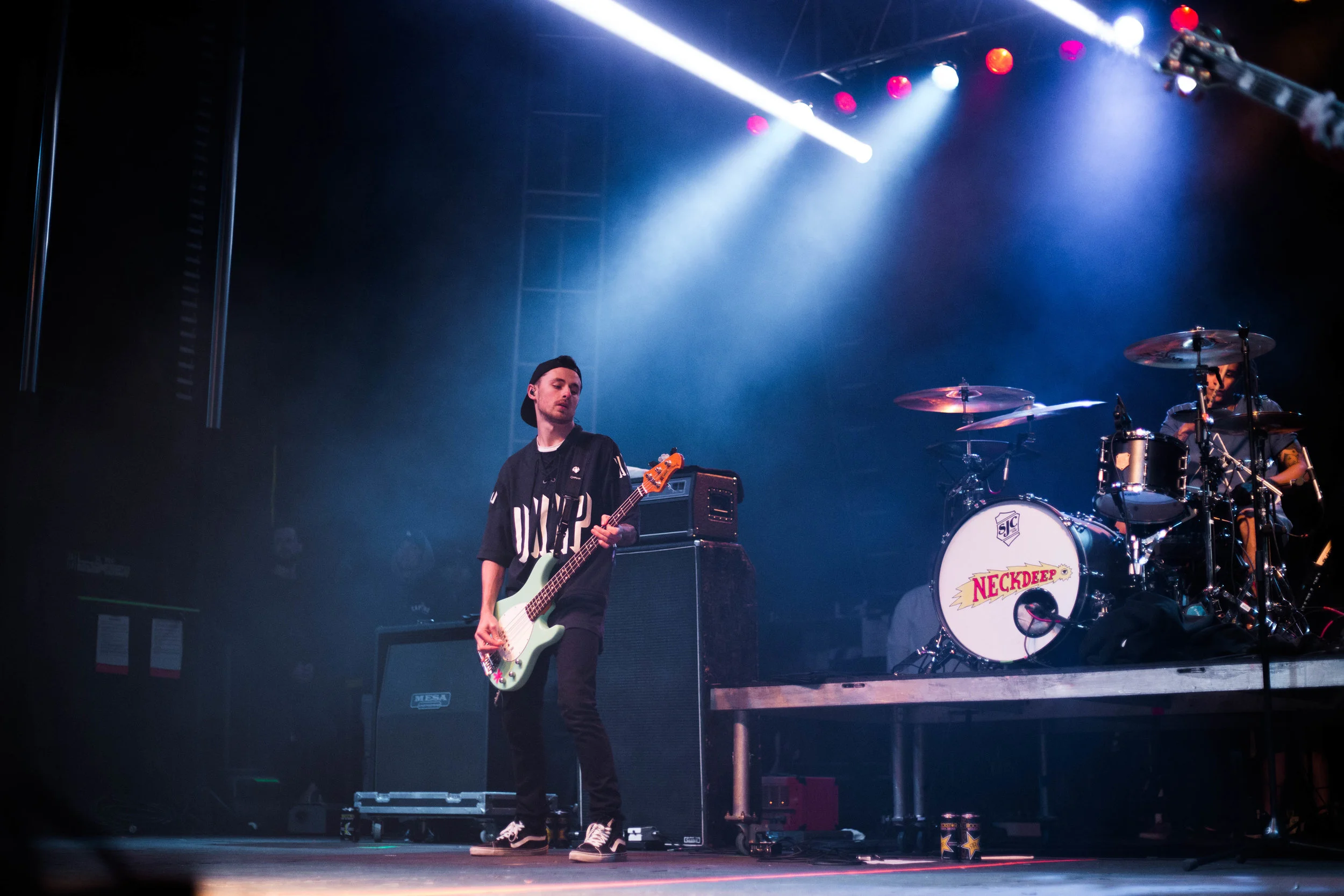NECK DEEP