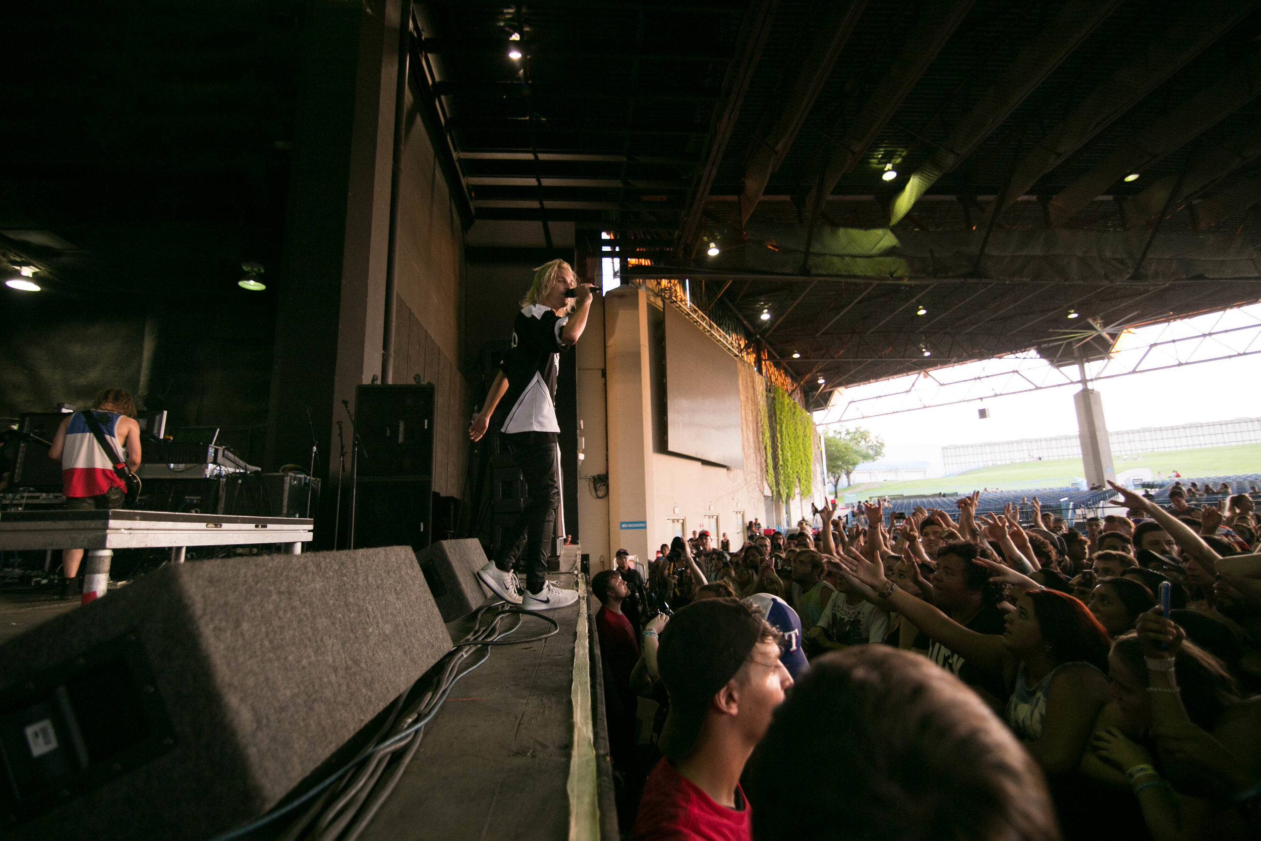 I SEE STARS