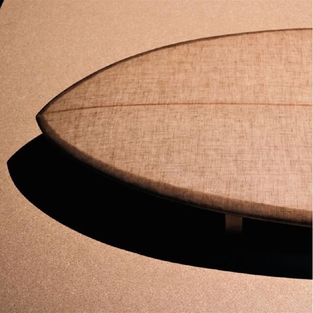 Throwback to Dutch Design Week 2019 - Design Academy Graduation Show⁠
.⁠
.⁠
.⁠
#studiobartvernooij #flaxonthebeach #surf #sustainablesurf #surfscene #beach #natural #surfboard #material #handmade #design #silkscreen #flax #bioresin #textiledesign #or