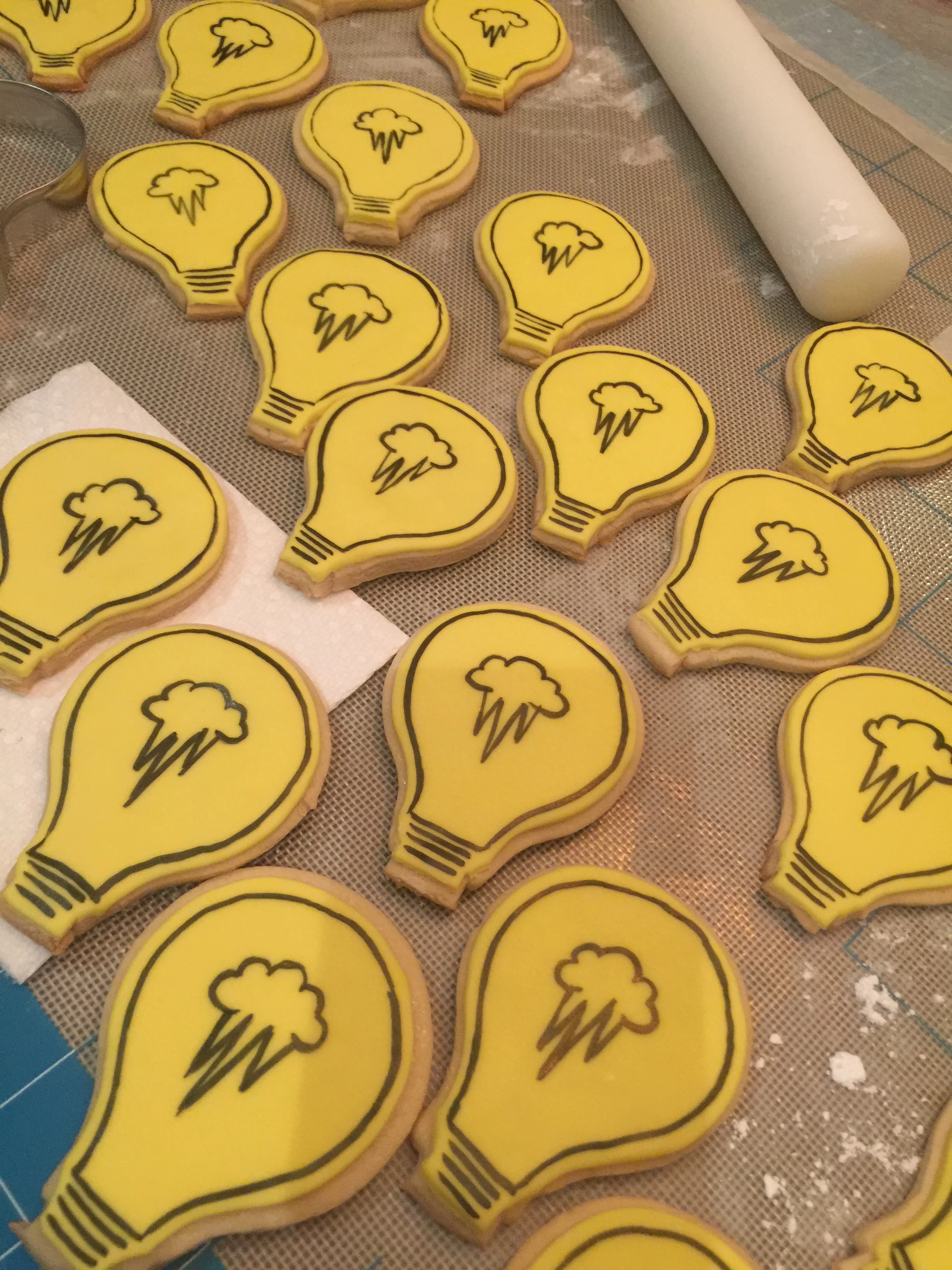 Lightbulb Cookies