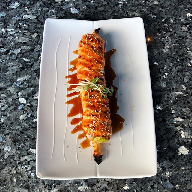 Saturday nights are for sushi 🍣 🥢 come stop by and grab a delicious roll and some drinks 🍹