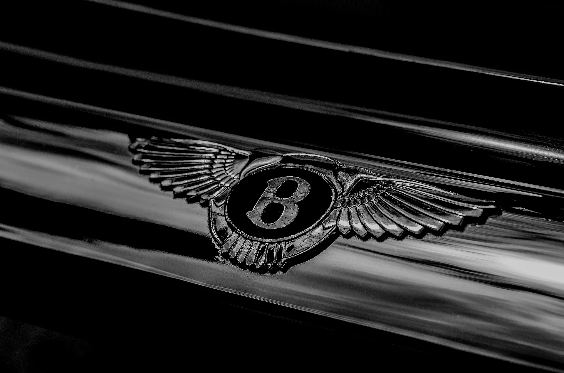 Bentley Bentayga Attack