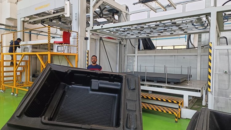 Design of Special Machine for Deep Drawn Bed-Liner