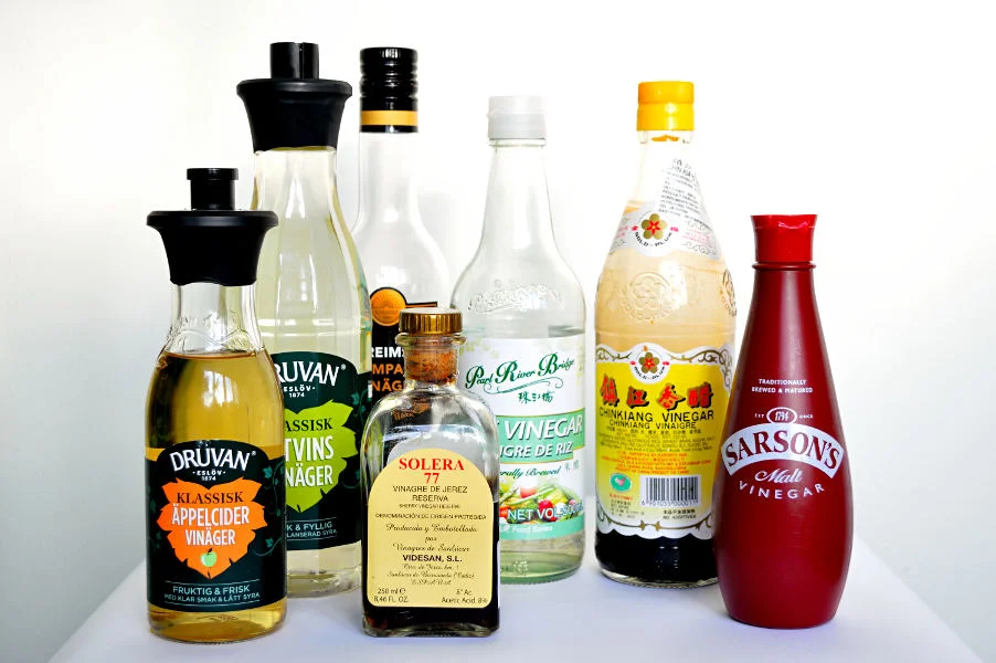 Vinäger: äpplecider-, vitvins-, champagne-, sherry-, ris-, chinkiang- och maltvinäger