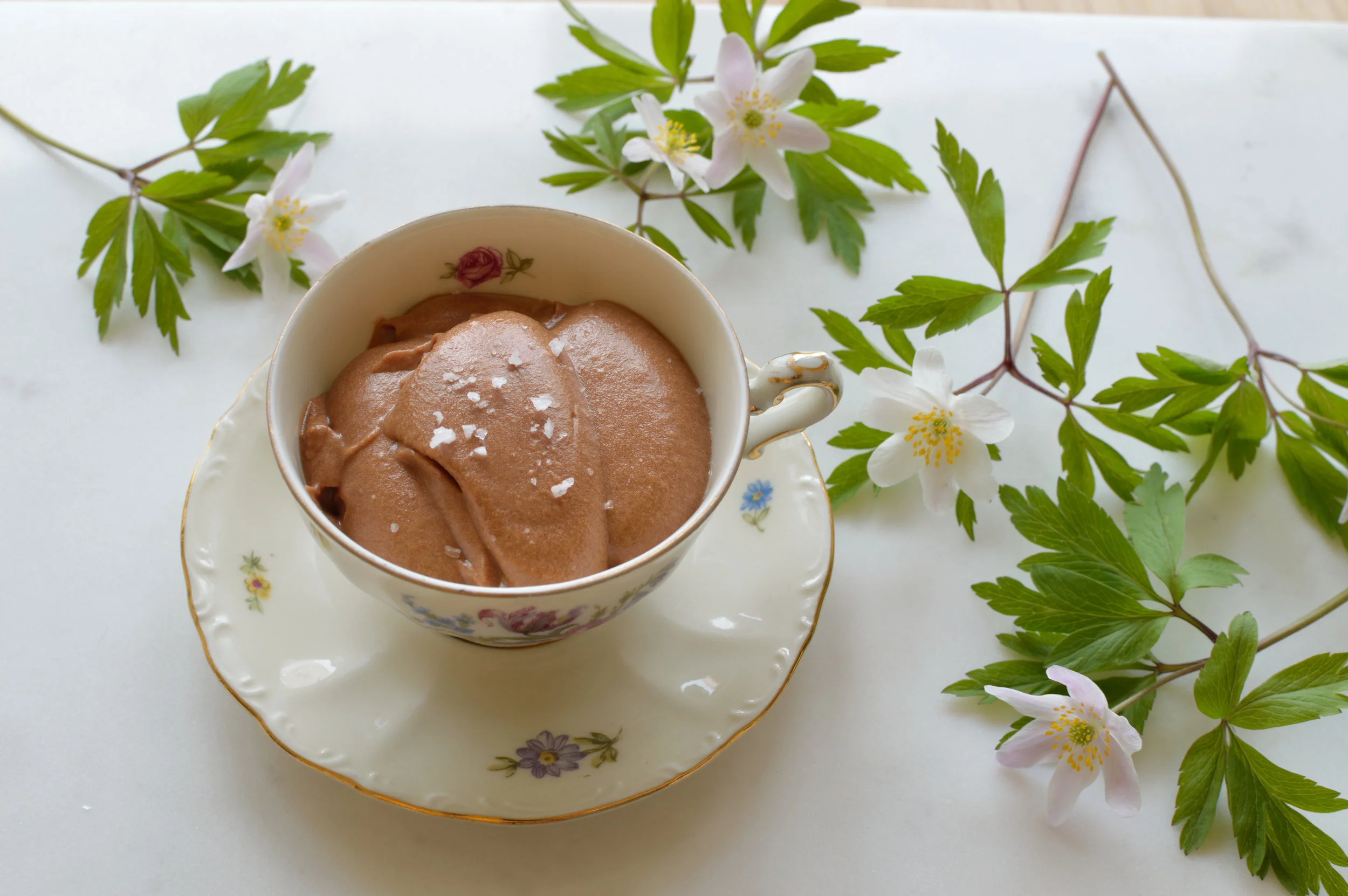 Chokladmousse med salt karamell