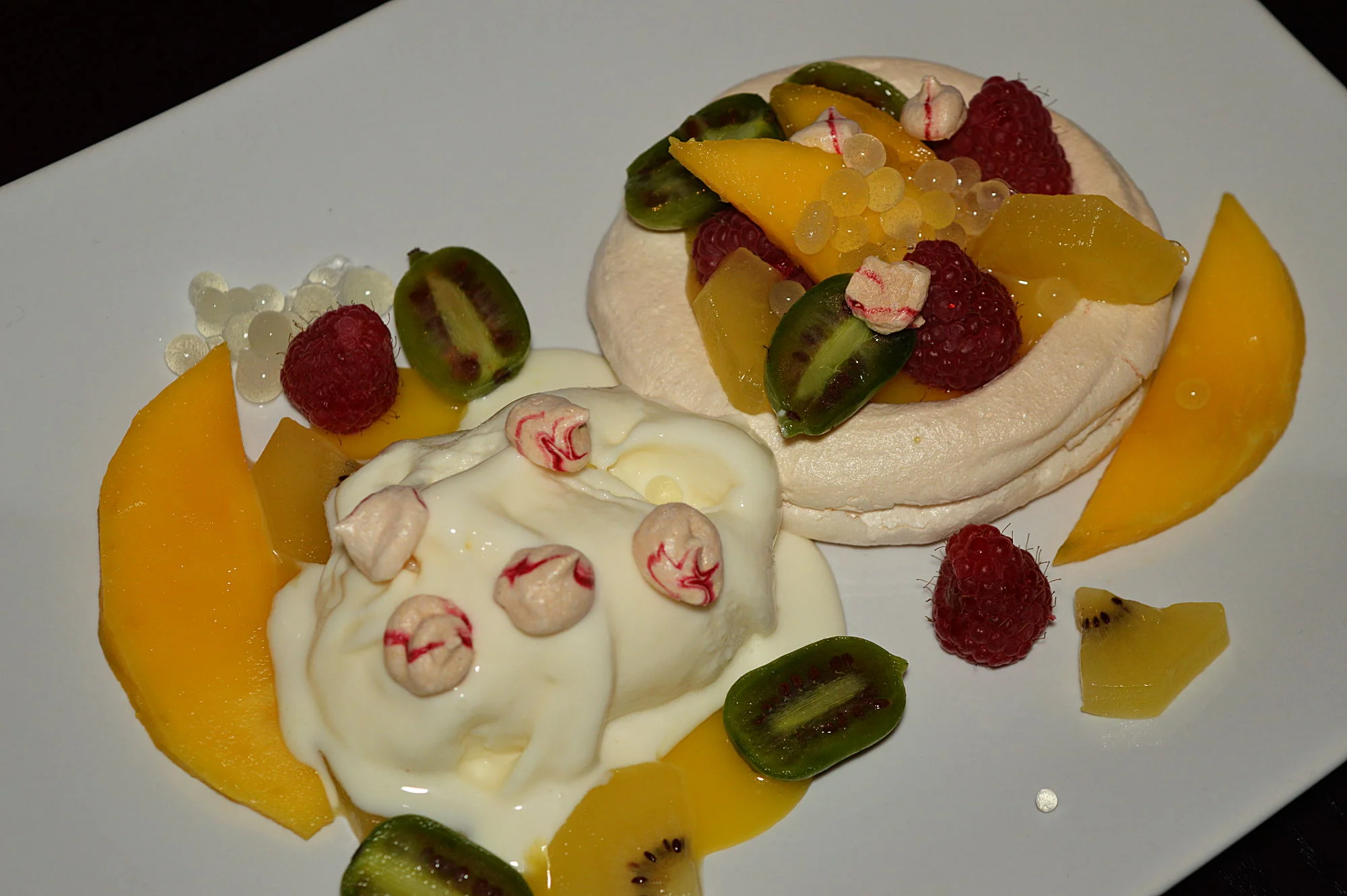 Pavlova. Citron. Kiwi. Lime. Glass.