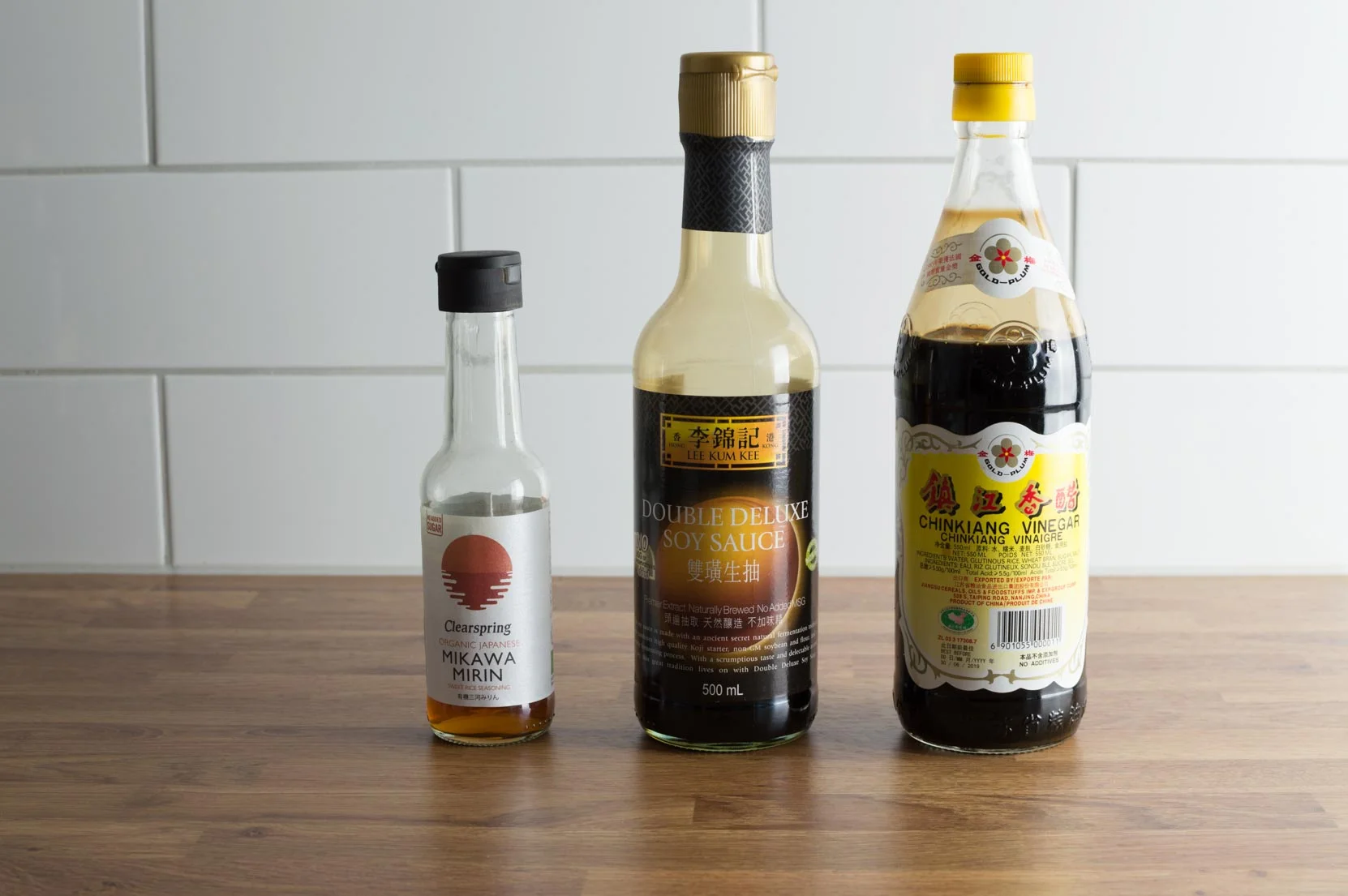 picklesingredienser - soja, mirin och svart risvinäger