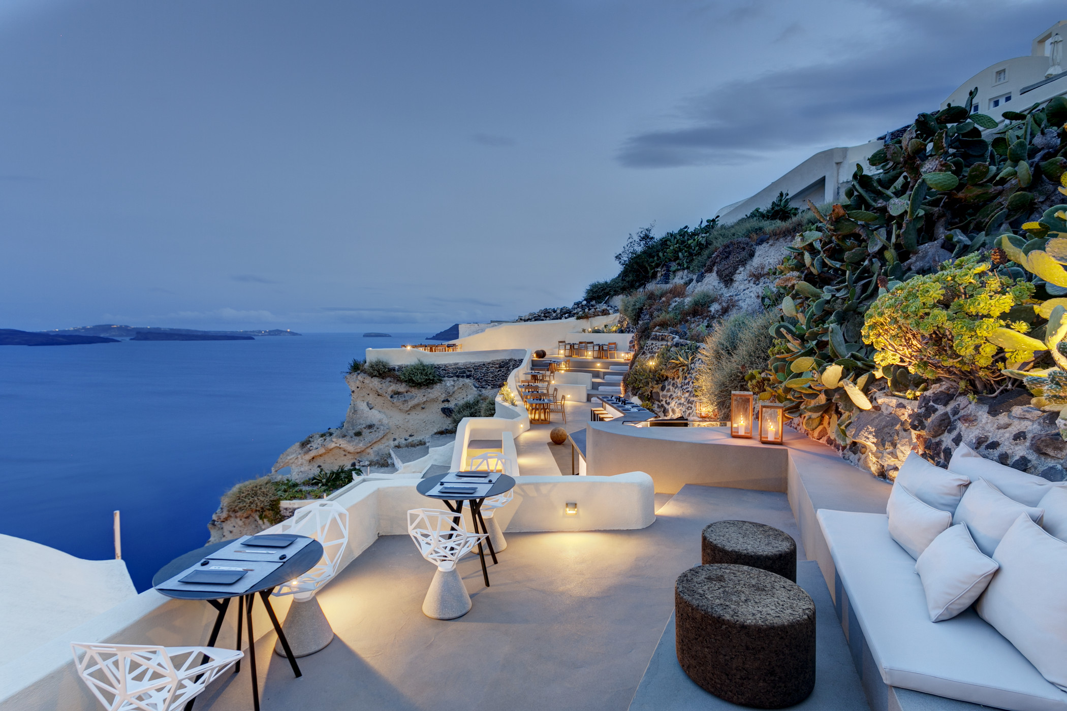 ASEA-Lounge-Restaurant-at-Mystique-a-Luxury-Collection-Hotel-Santorini.jpg