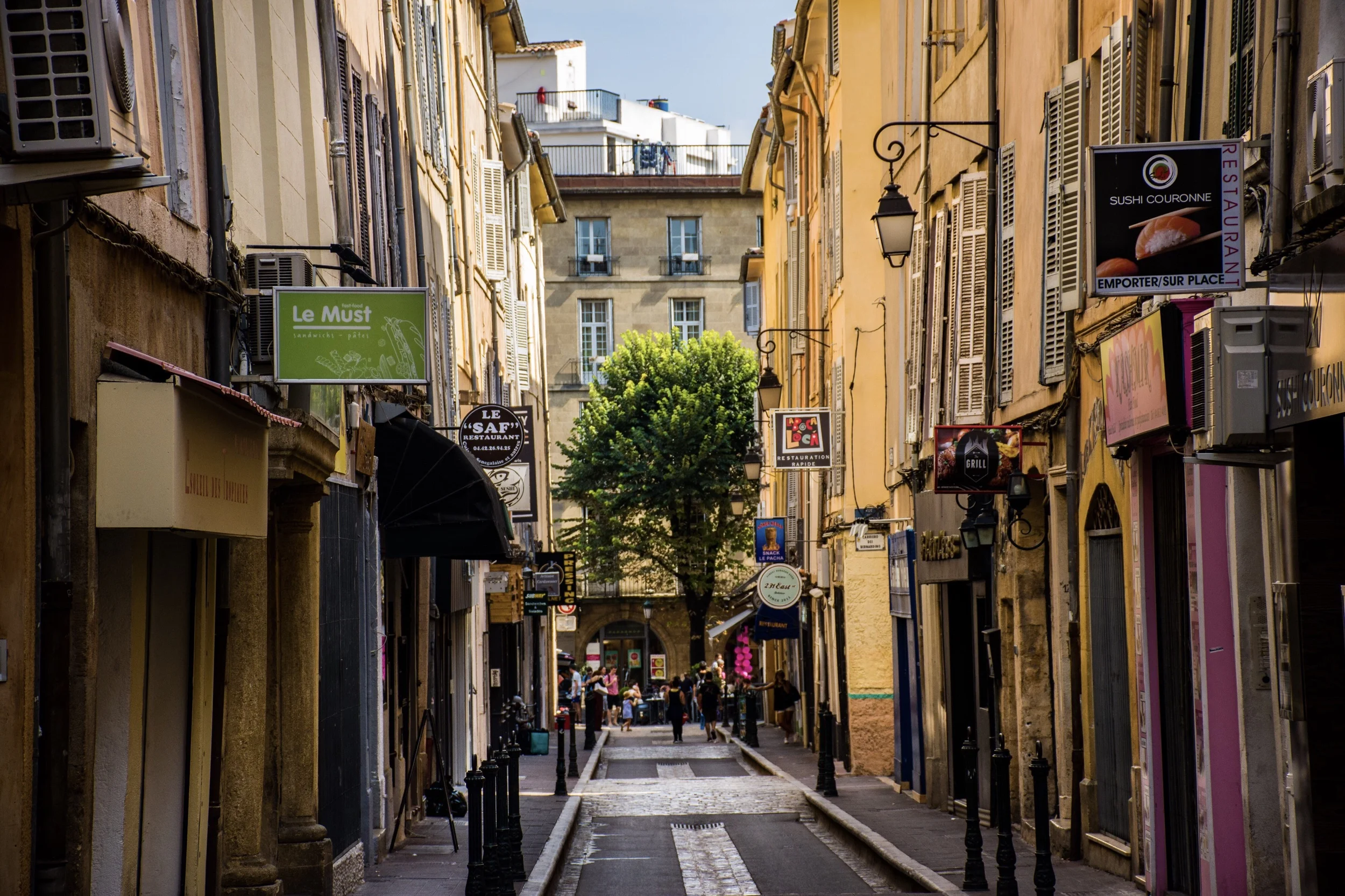 4 Ways to Find the Perfect Restaurant While Traveling