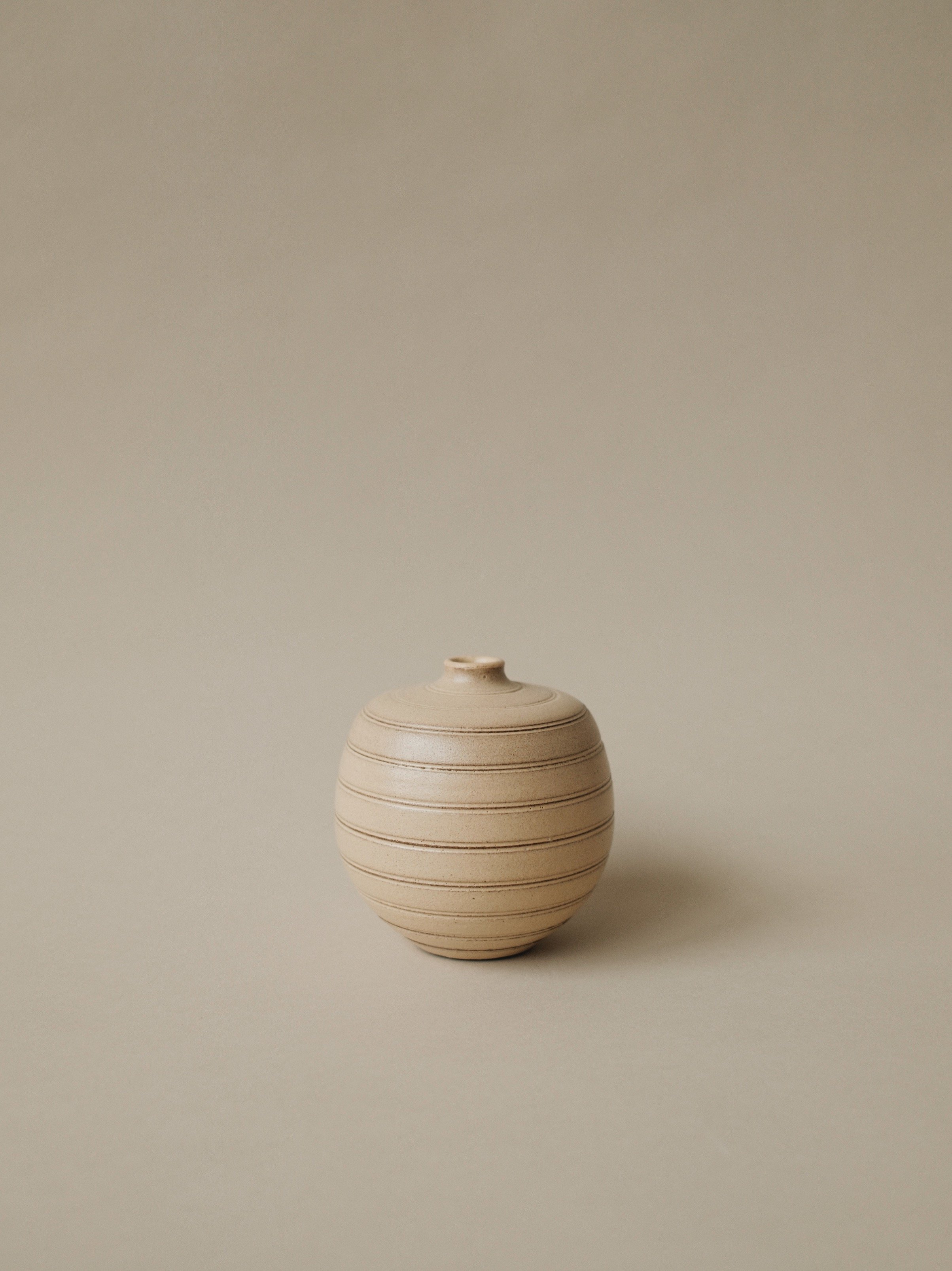 Mini Bud Vase — Double-Lined Cream