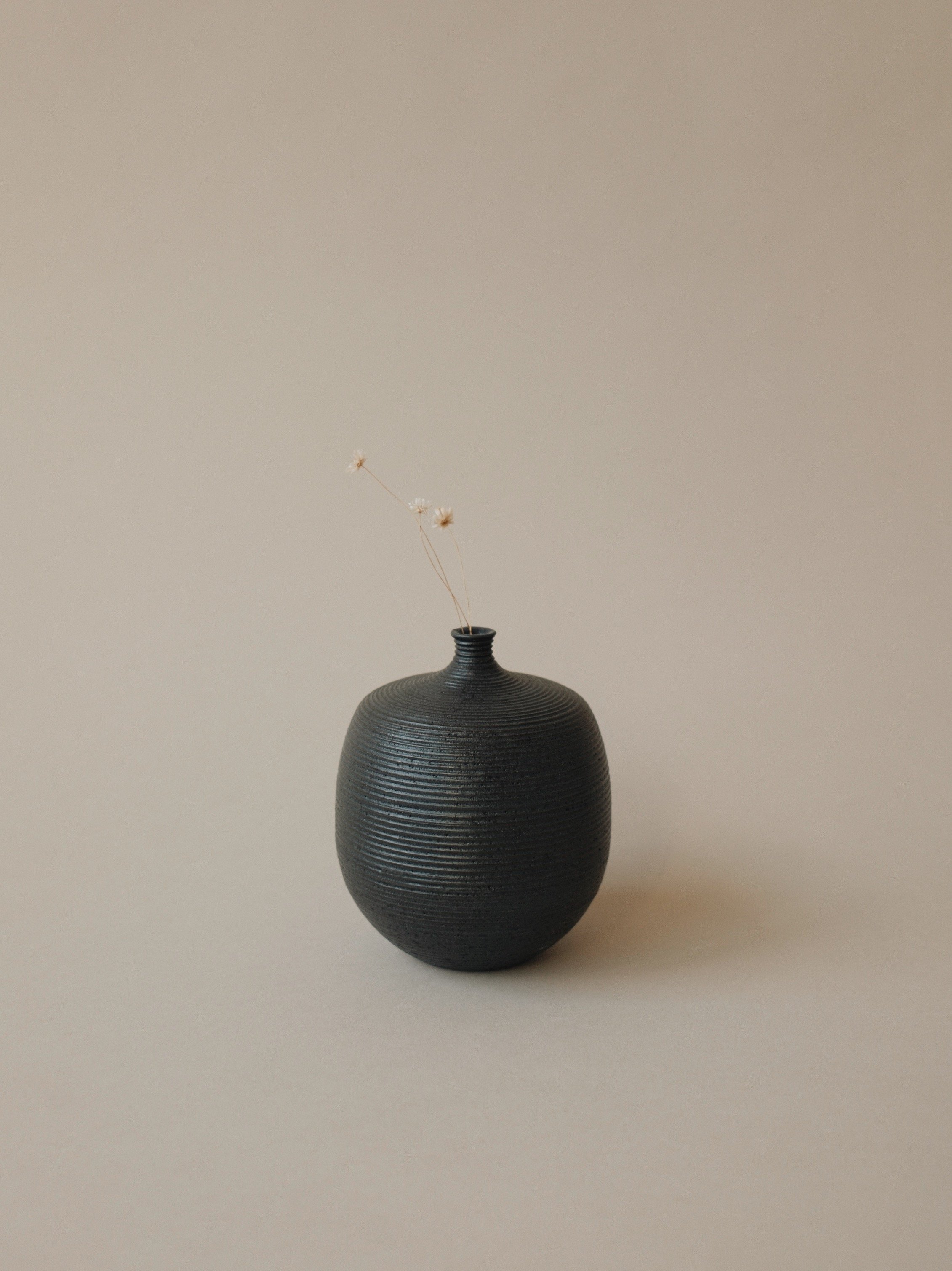 Mini Bud Vase — Lined Black