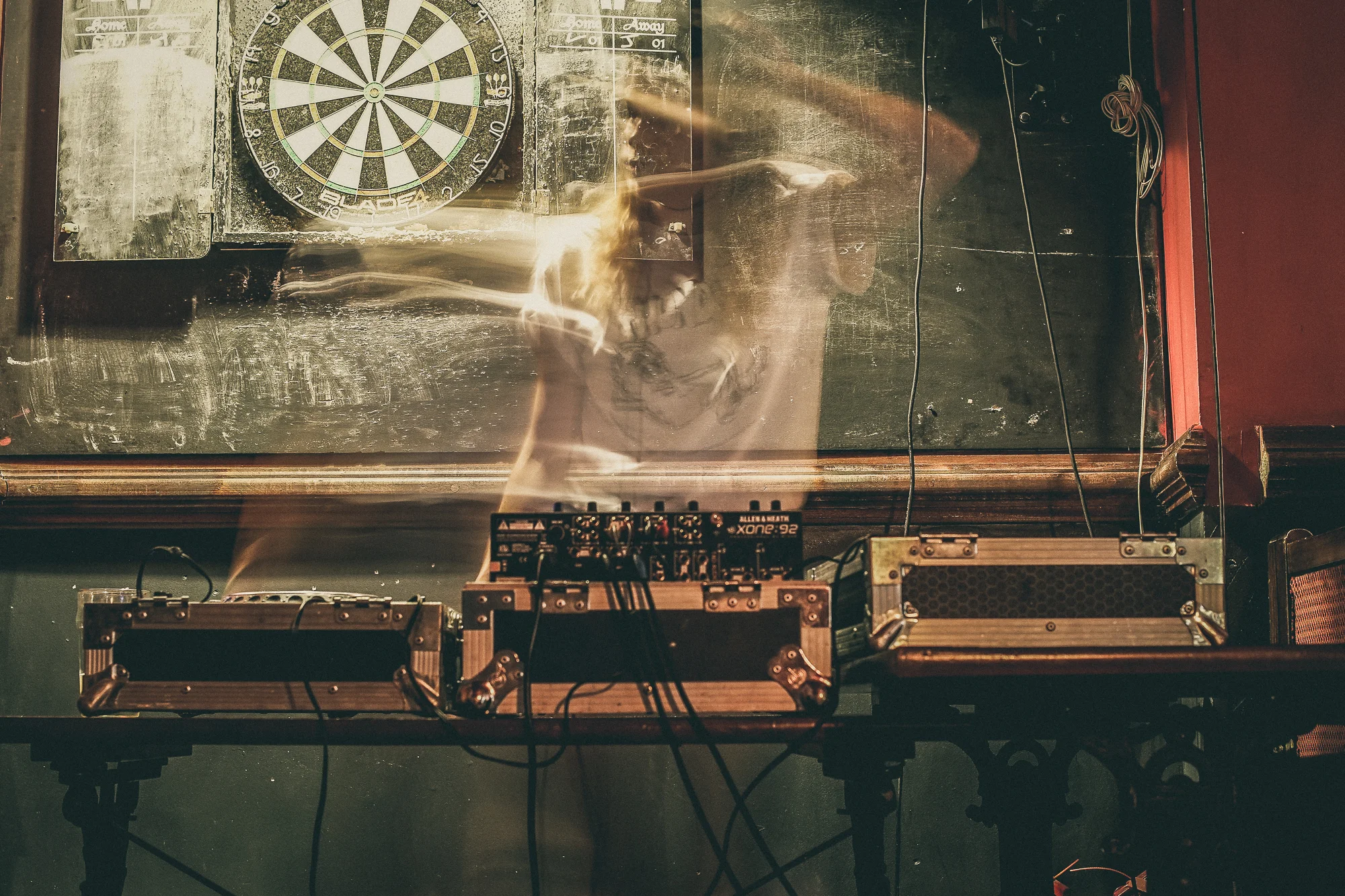 Dj