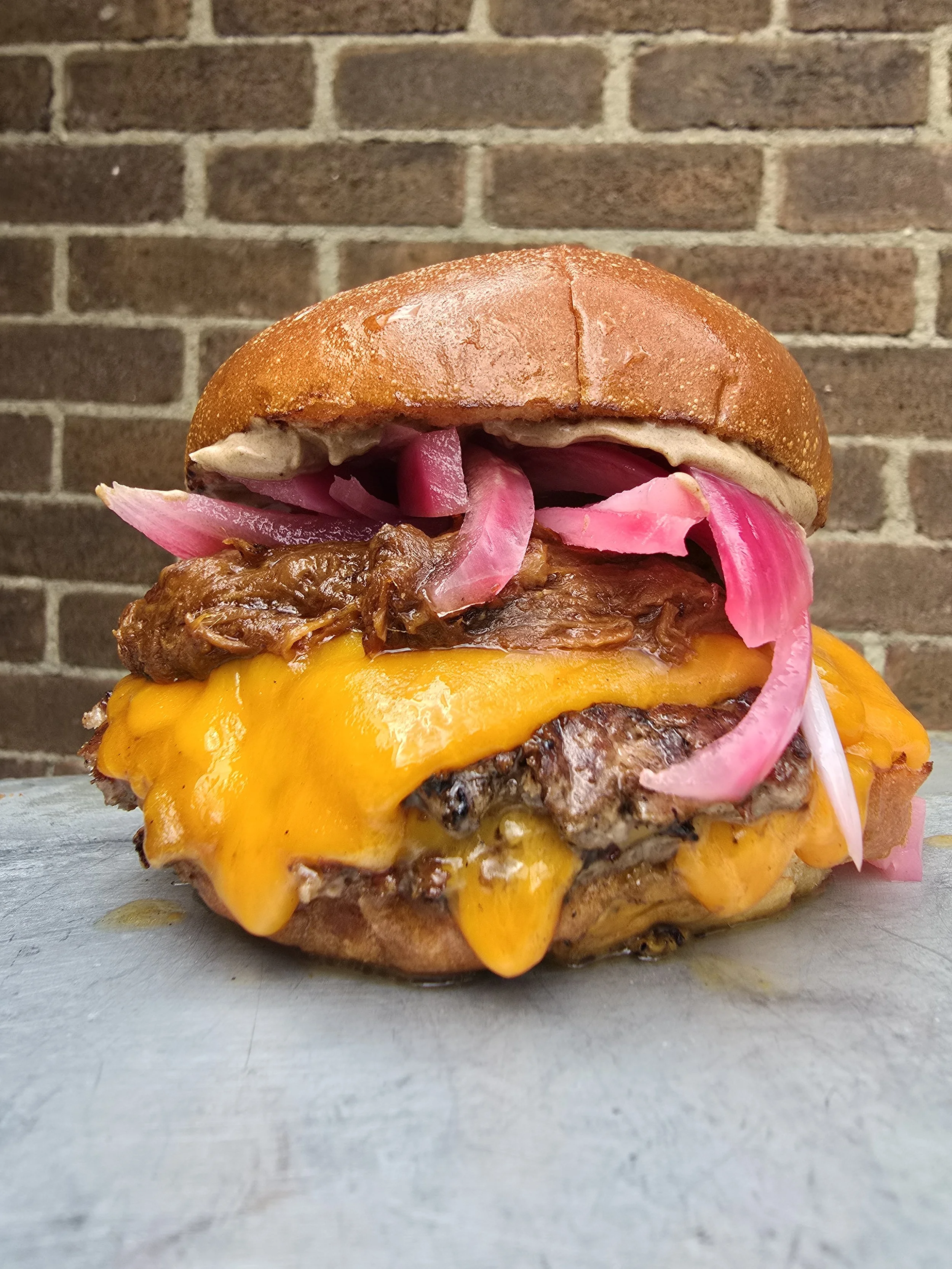 CHEESEBURGERS AT THE THREE COMPASSES DALSTON THE CLASSIC.jpg