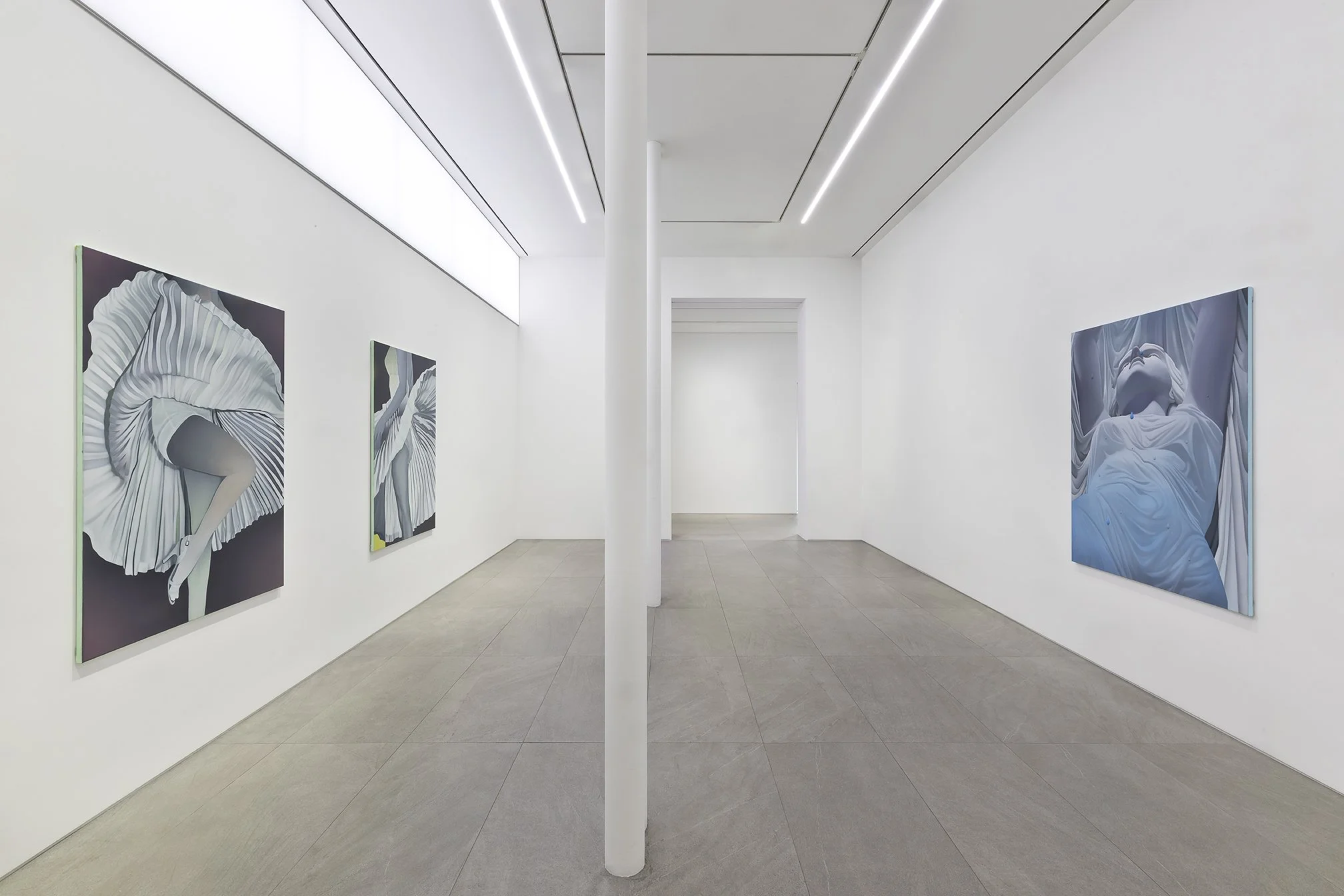  < Marilyn I and Marilyn II, 2026, oil on canvas, 160 x 120 cm (63 x 47,2 in)  > Undine I, 2026, oil and acrylic on canvas, 160 x 130 cm (63 x 51,2 in)    Photo: Hwang Jung Wook 