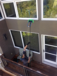 Sky Clean Residential Window Cleaner Uses Deionized Water to Clean