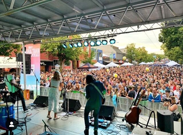 So happy to get to finally play @khatsahlano .. we had a blast, thanks for having us! 💛💛💛.