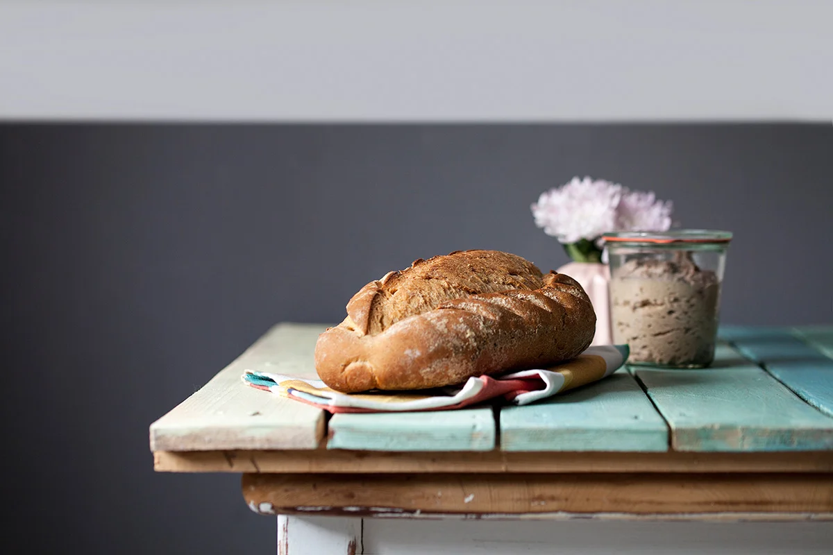 Pan de hierbas provenzales y aceite de oliva virgen extra