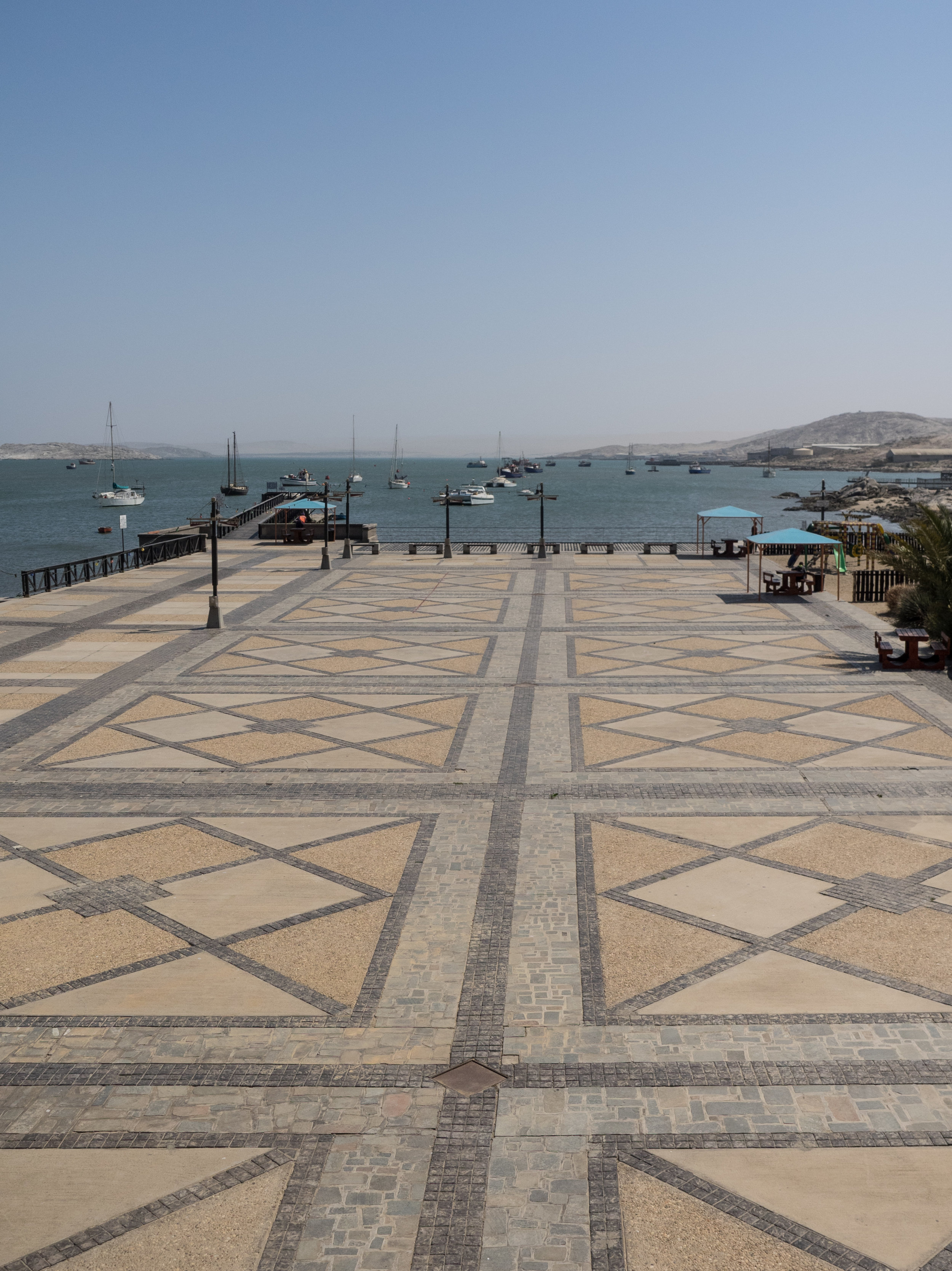 In any other city, this square would be full of people...