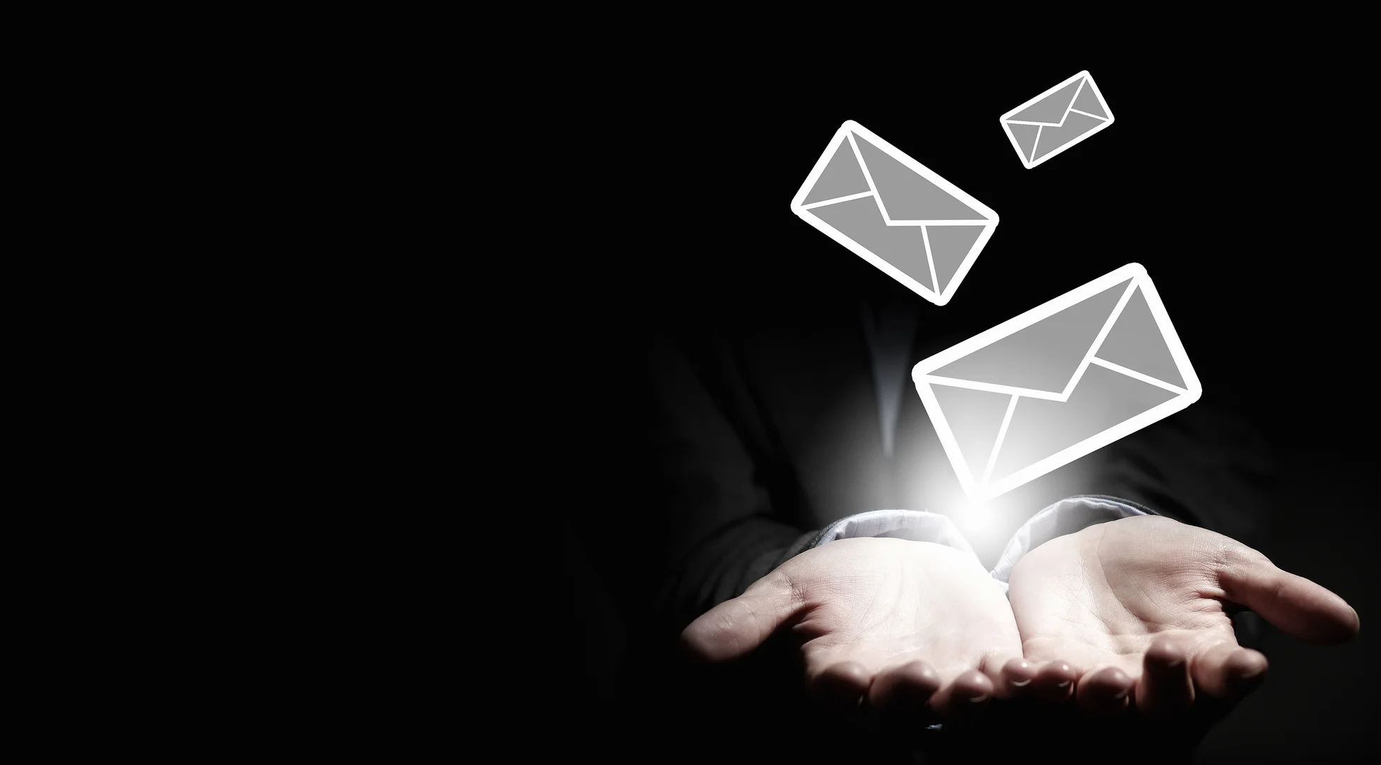 dreamstime_m_57135172_email symbol crp.jpg