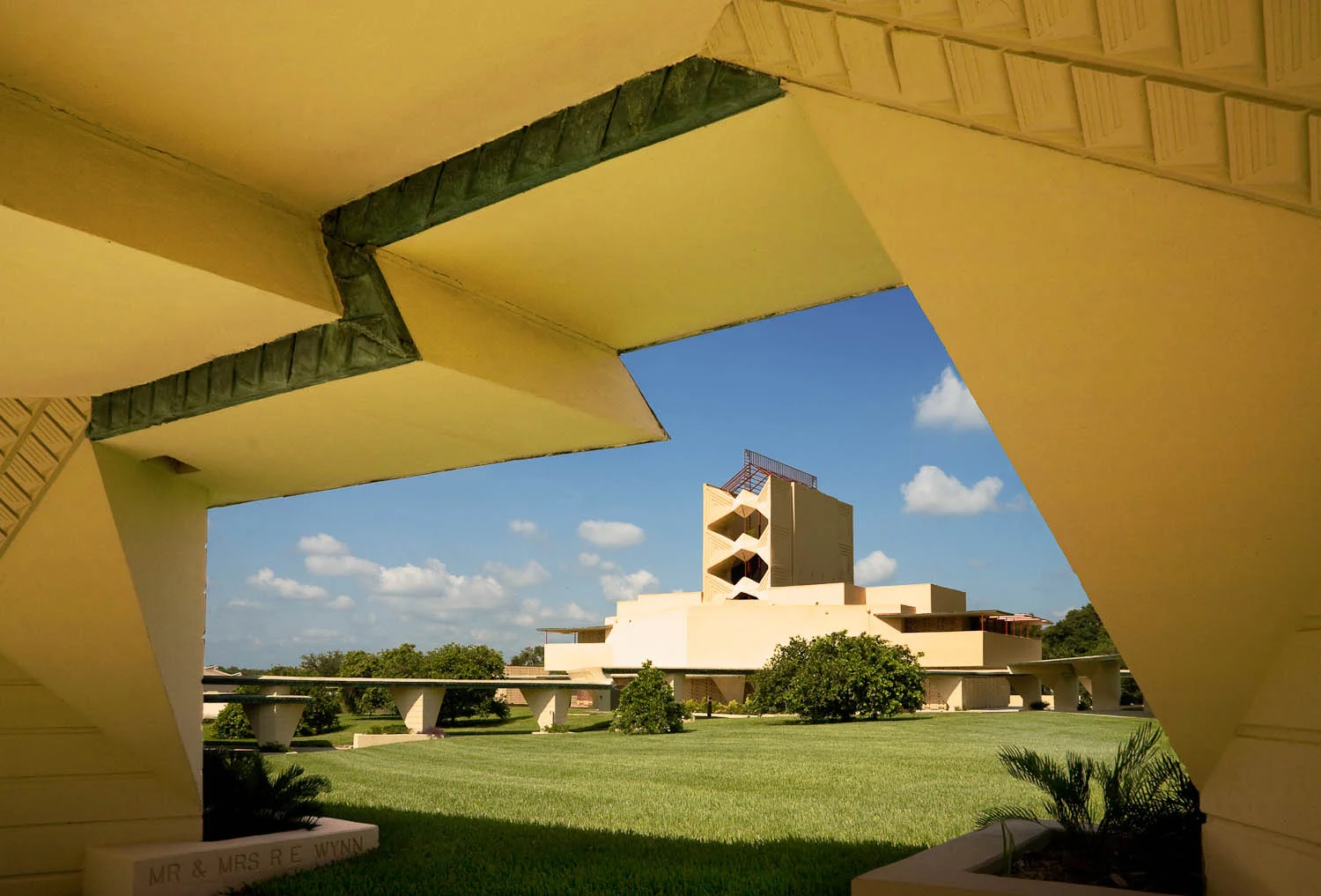 Casler_440720_114_FrankLloydWright_TLC_180725.jpg
