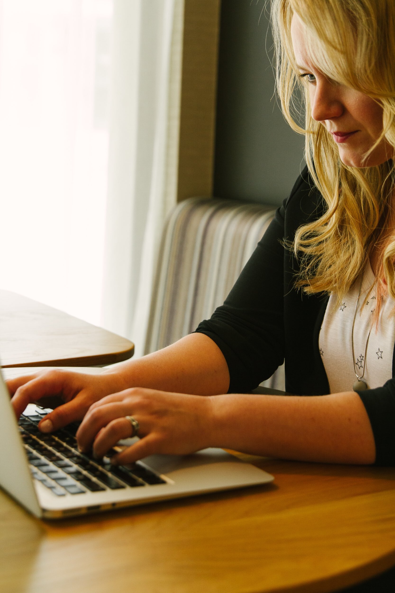 About Liz Green, book coach at Green Goose Ghostwriting.