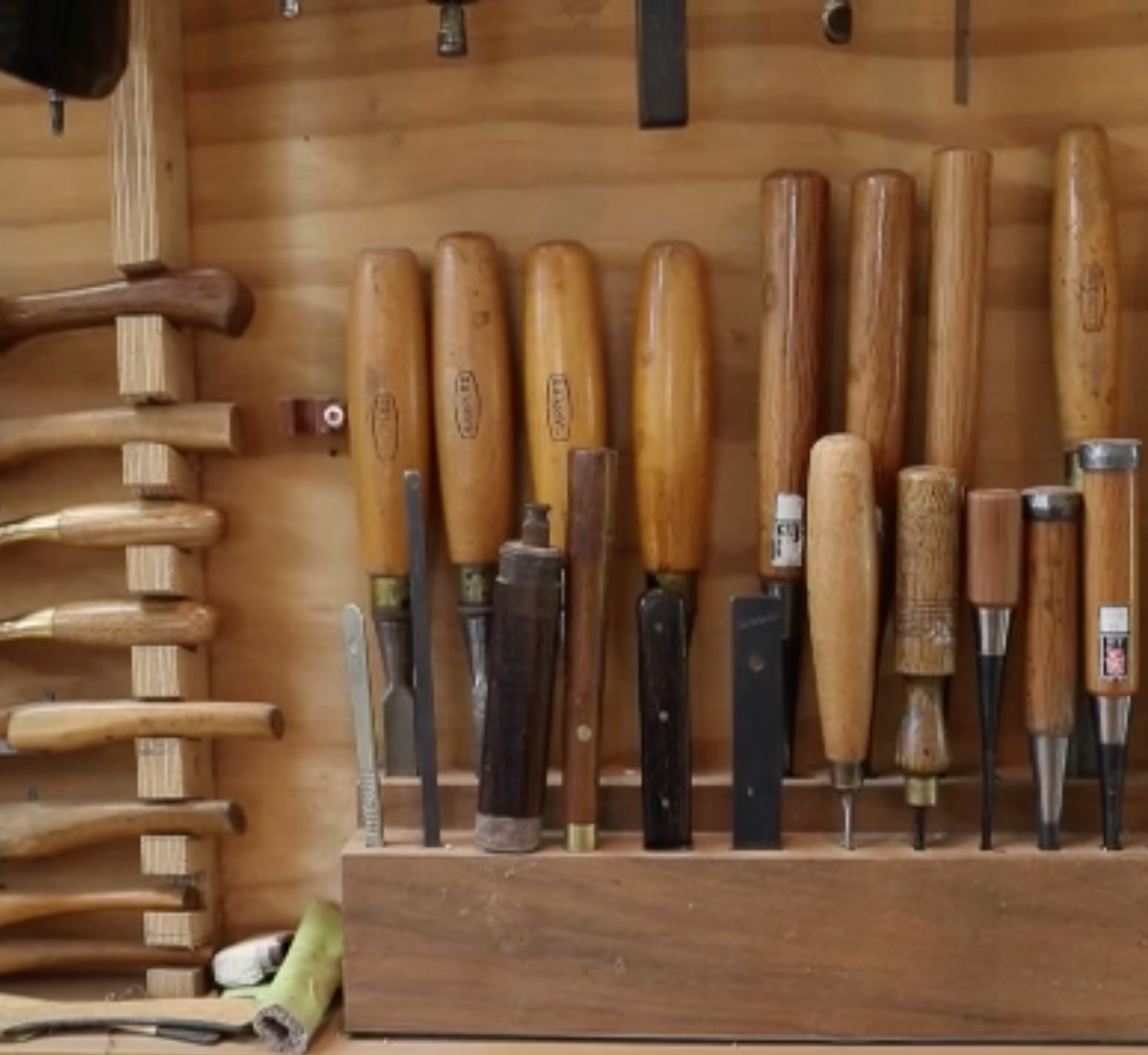 Stuff NZ article  Community spirit thriving among residents of Cable Bay