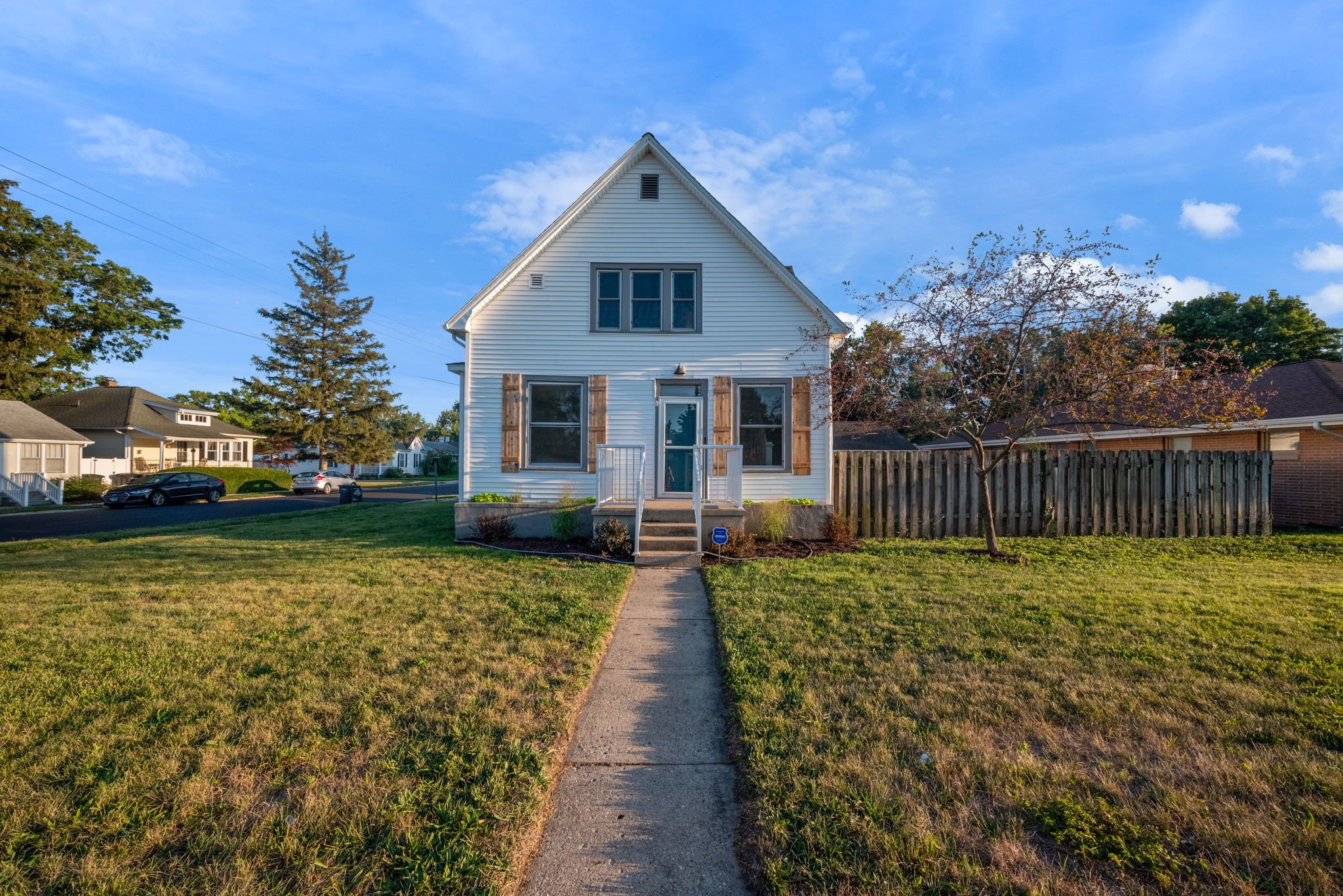 5-web-or-mls-2049-kossuth-st.jpg