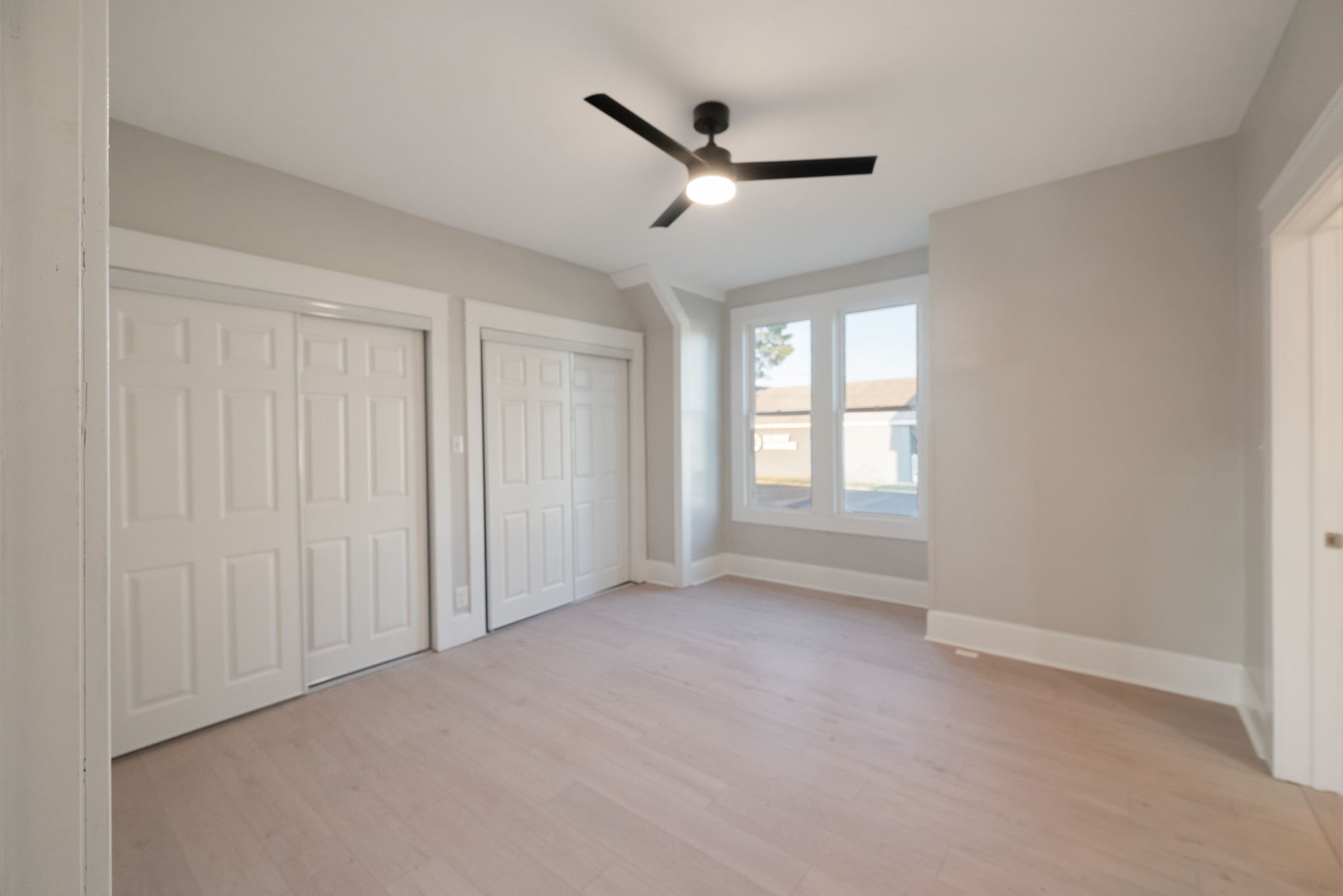 14-web-or-mls-2049-kossuth-st.jpg