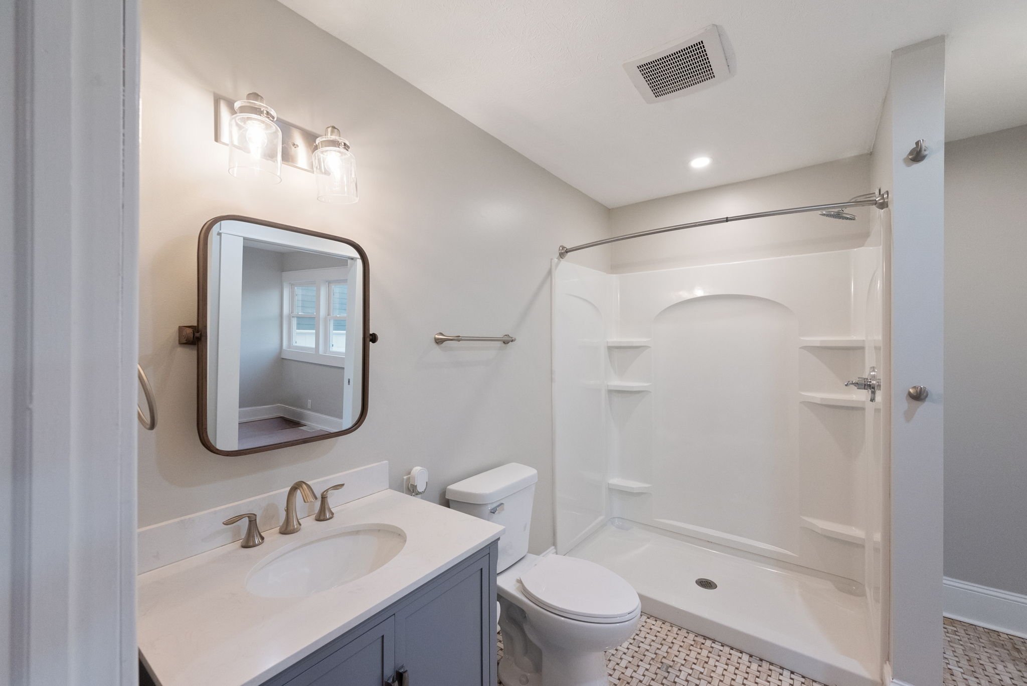 32-web-or-mls-2049-kossuth-st.jpg